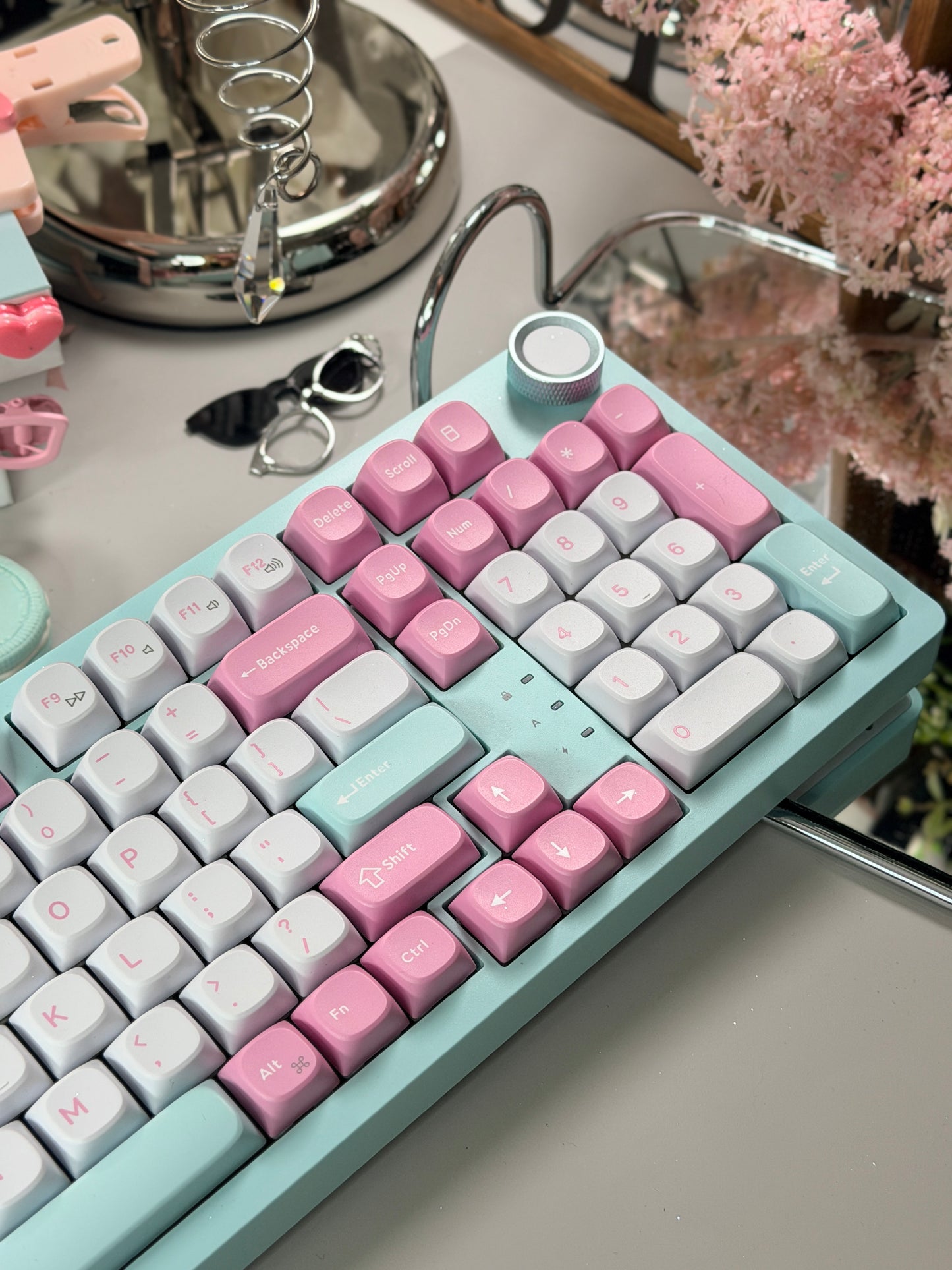 Sample For Sale ONLY 1 Instock Keychron J3SE Pink Green Wireless Custom Mechanical Keyboard