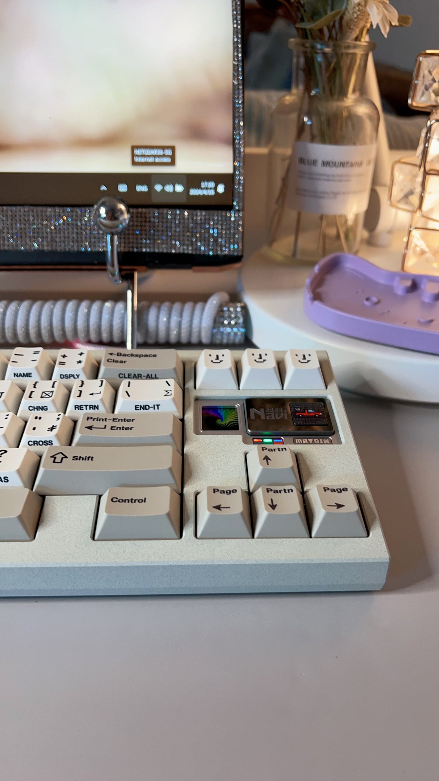 「Fully Assembled」Matrix Navi70 Beige Grey Retro Style Customized Keyboard