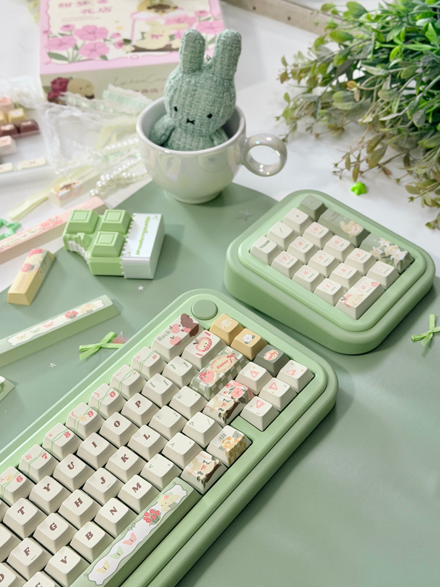 #0301 Matcha Dream Garden Keycap Set – Floral Cherry Profile Keycaps for Custom Mechanical Keyboards DESIGNED BYLYCHEE CAPS
