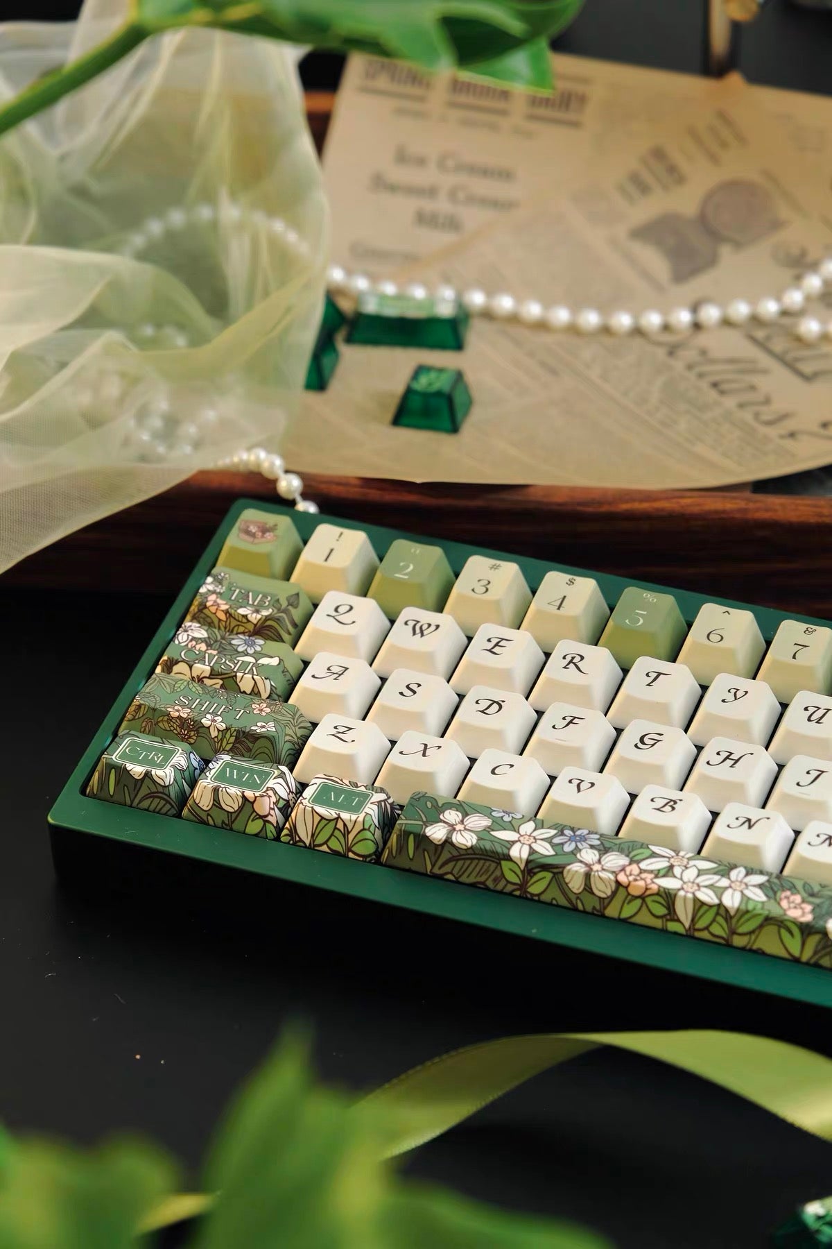 0298 Spring Flower Song | Green Clear PC Keycaps FC Profile – Dreamy Floral Transparent Keycap Set for Mechanical Keyboards