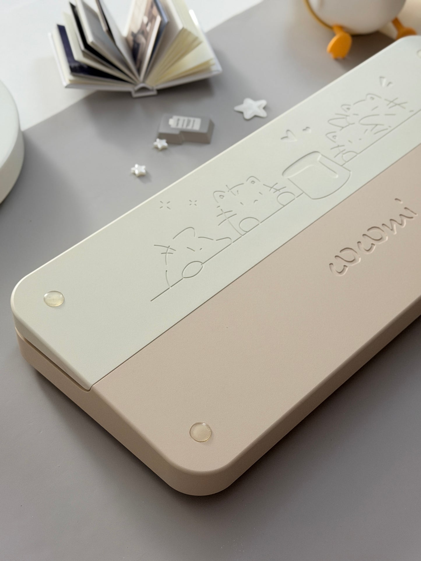 ONLY 1 Prebuilt Aluminum Customized Mechanical Keyboard Cocomi80 Milk Tea Set & Sticky Notes Keycaps & Mango Pudding Switch