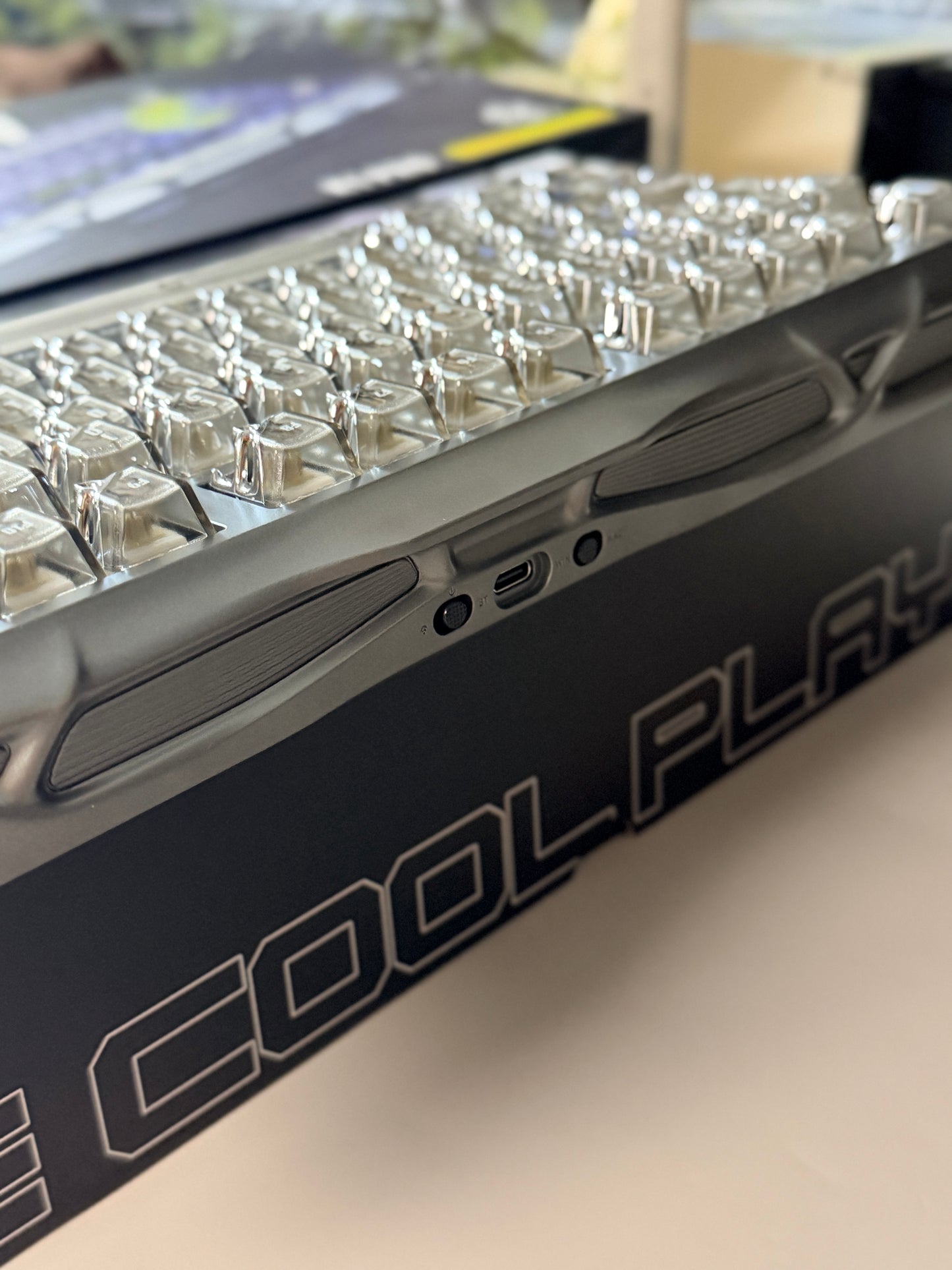 Unboxing Clearance ONLY 1 GravaStar Mercury K1 Pro - Interstellar Silver Mechanical Keyboard  & QUANTUM HONEYCOMB KEYCAPS