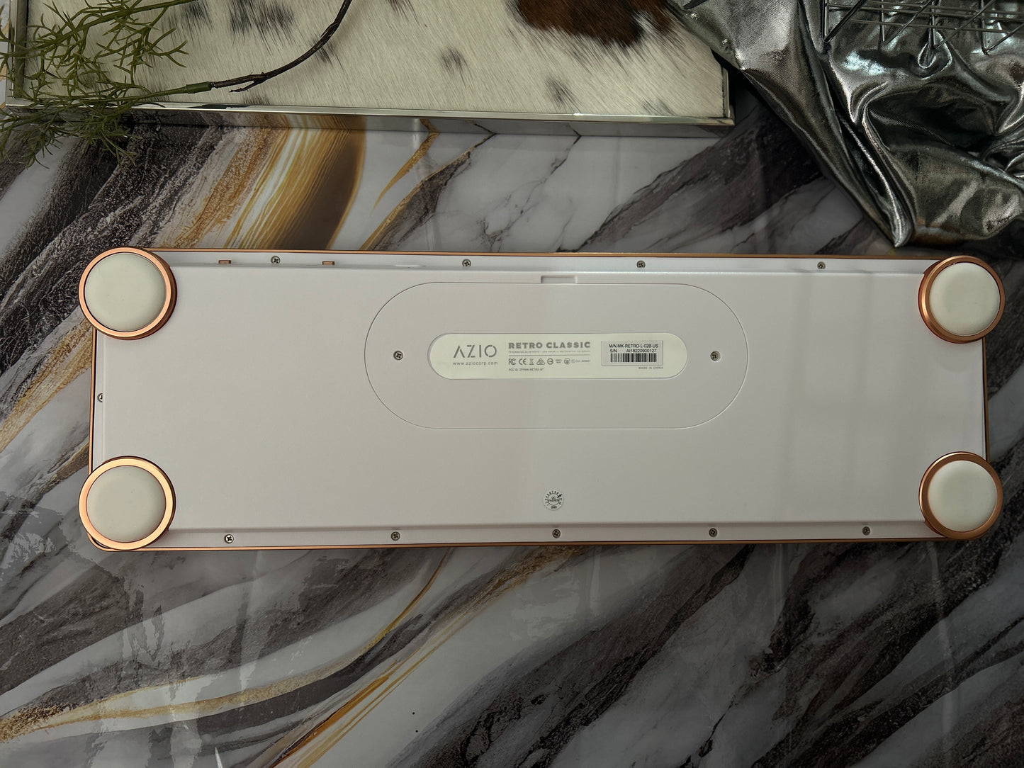 Unboxing For SALEs Azio Retro Classic USB (Posh) - USB Wired Leather Vintage Backlit Mechanical Keyboard for PC/Mac (MK-RETRO-L-02-US)