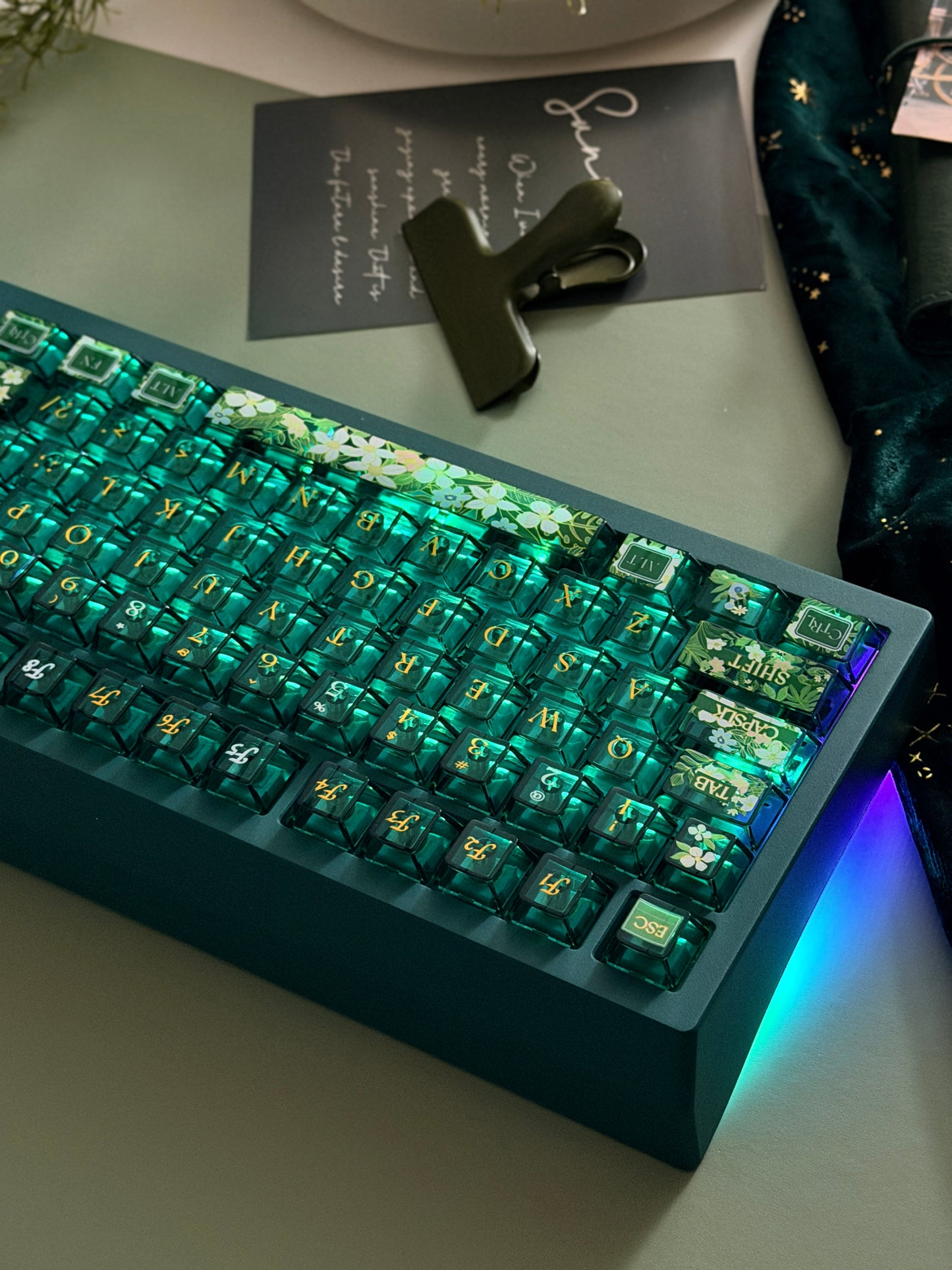 0298 Spring Flower Song | Green Clear PC Keycaps FC Profile – Dreamy Floral Transparent Keycap Set for Mechanical Keyboards