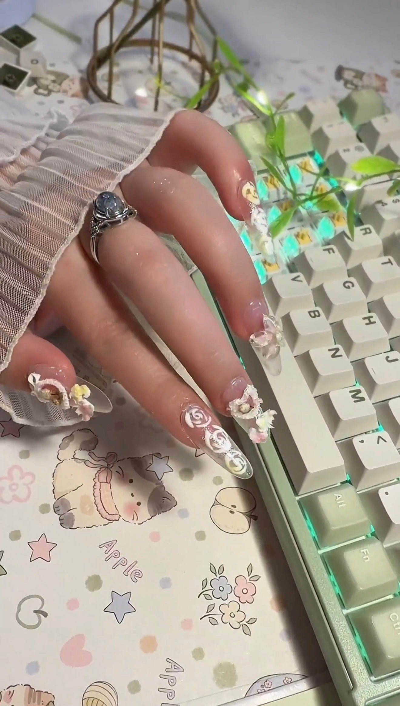 ONLY 1 Left Handmade False Nails Green Pink Oval Fairy Forest 3D Flower Rococo Style Press On Nails（#884）