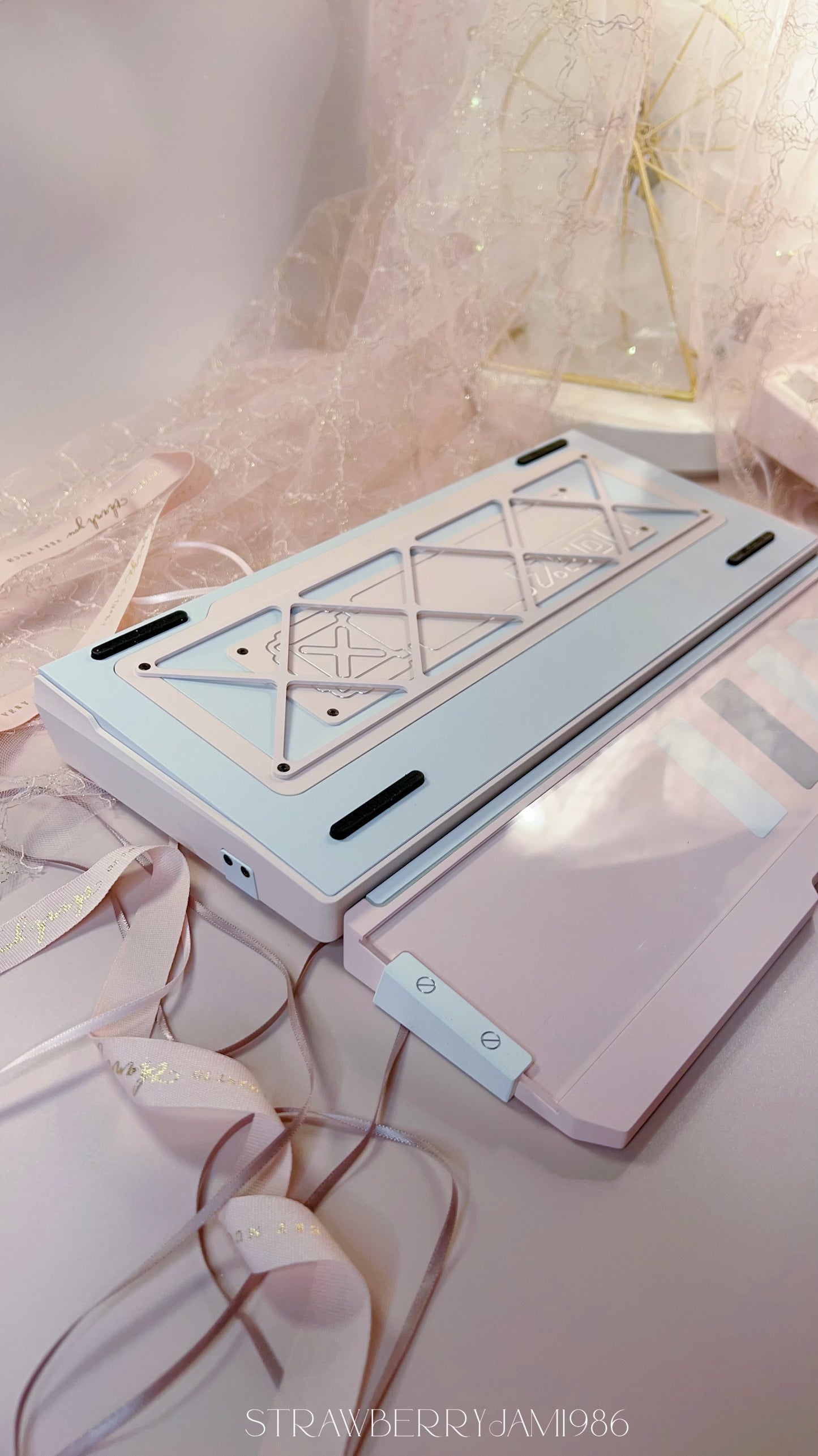 【Only 1 In-stock】Prebuilt ZOOM75 TIGA strawberry icecream pastel Pink tri_mode Aluminum Customized Mechanical Keyboard set （not including number pad）