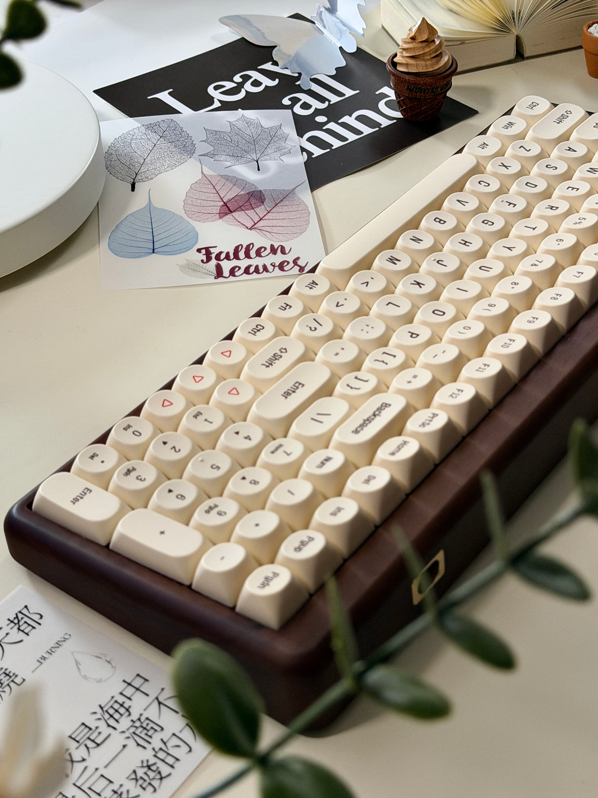 Unboxing For Clearance ONLY 1 Instock Reccazr R100 Walnut Wooden Mechanical Keyboard – Custom “Tofu” Style | Wireless | RGB Backlit
Glutinous Rice Switch (silent switch)