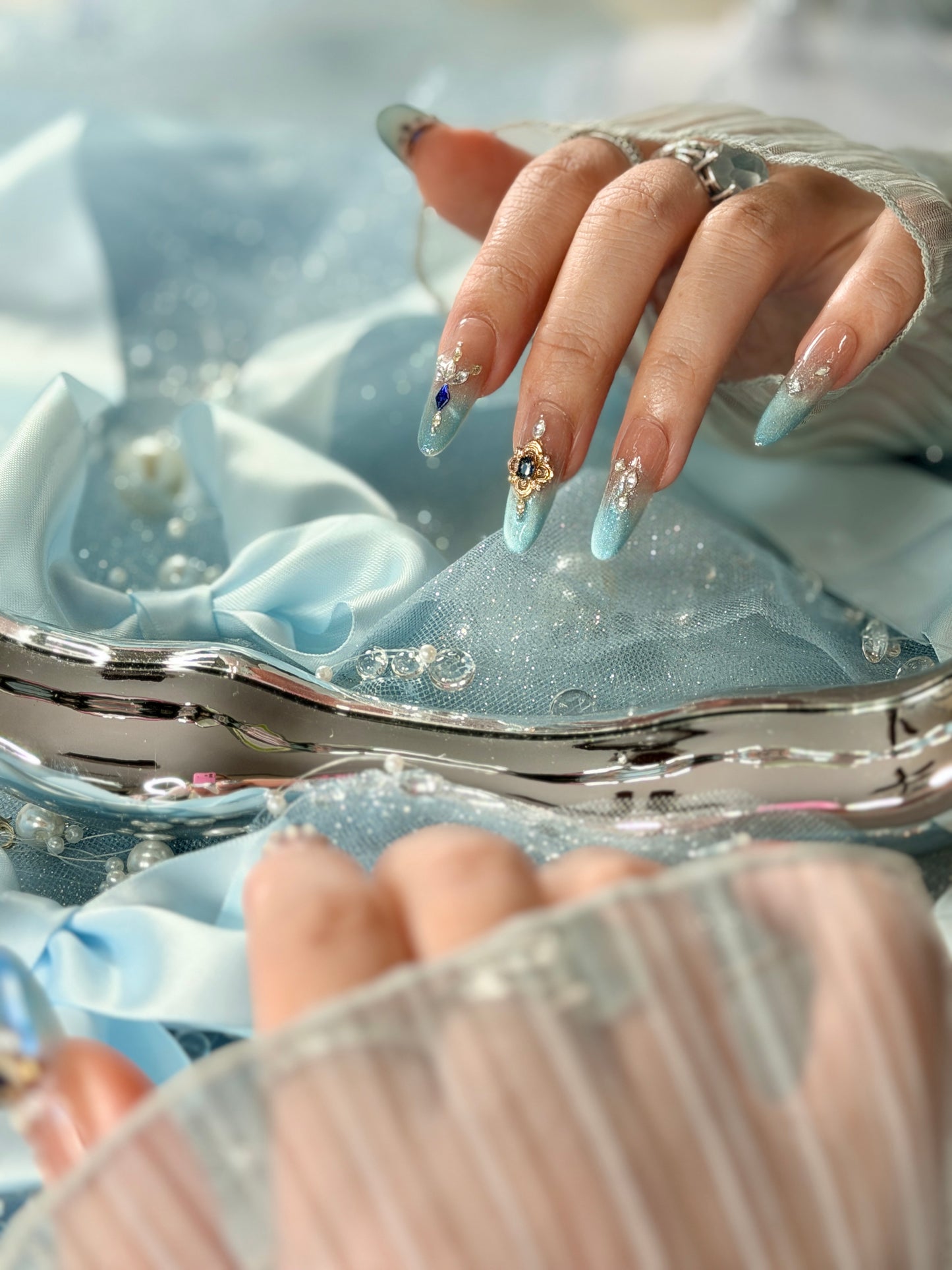 Crystal Blue Press On Nails Shimmering Diamond Cat-Eye Long Oval Handmade Nail Arts