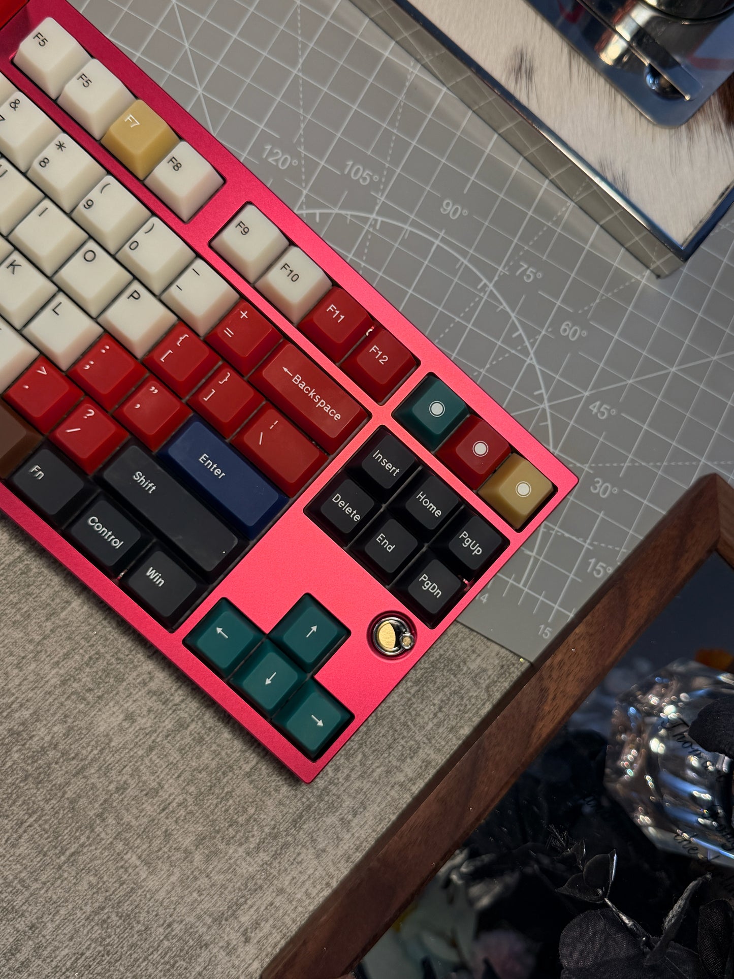 Preorder Prebuilt Aluminum Customized Mechanical Keyboard Neo80Cu Anodized Ruby Rose