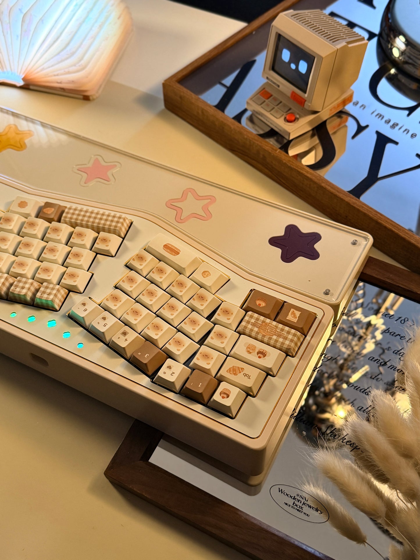 ONLY 1 instock Prebuilt Cream White StarAlice Aluminum Custom Mechanical Keyboard With Wrist rest