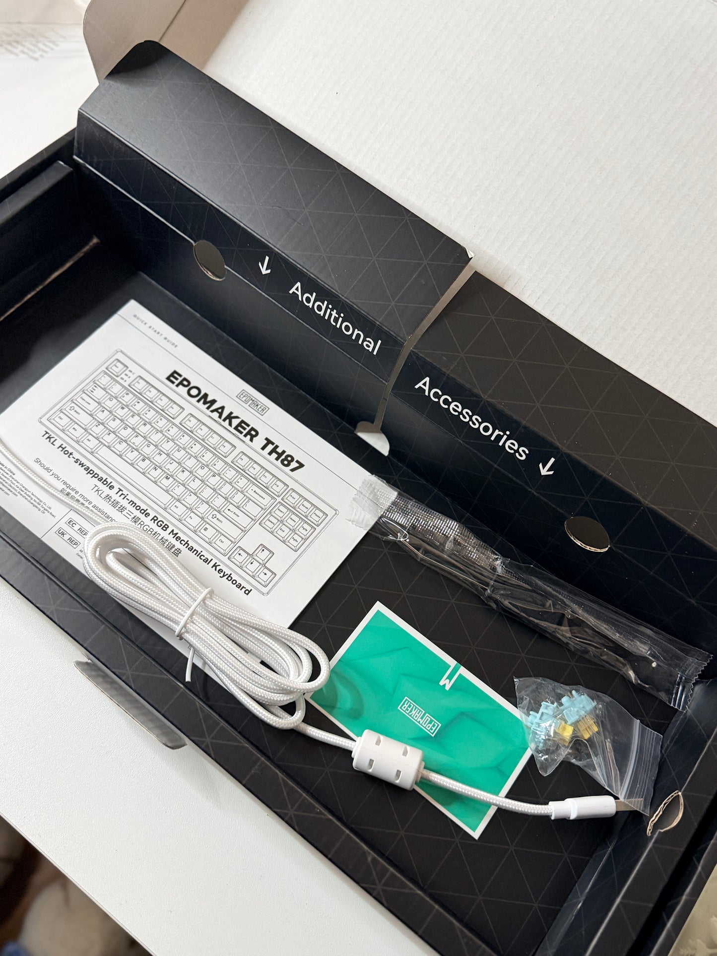 Unboxing Clearance EPOMAKER TH87 RGB Creamy Thock Mechanical Keyboard Sea Salt Silent Switch