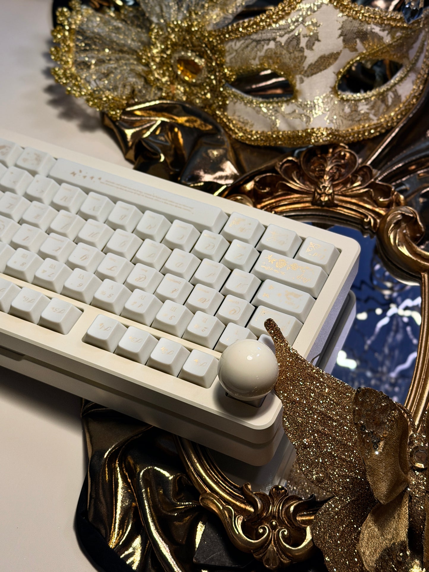 ONLY 1 instock Prebuilt Cream Buff75R2 Aluminum Customized Mechanical Keyboard