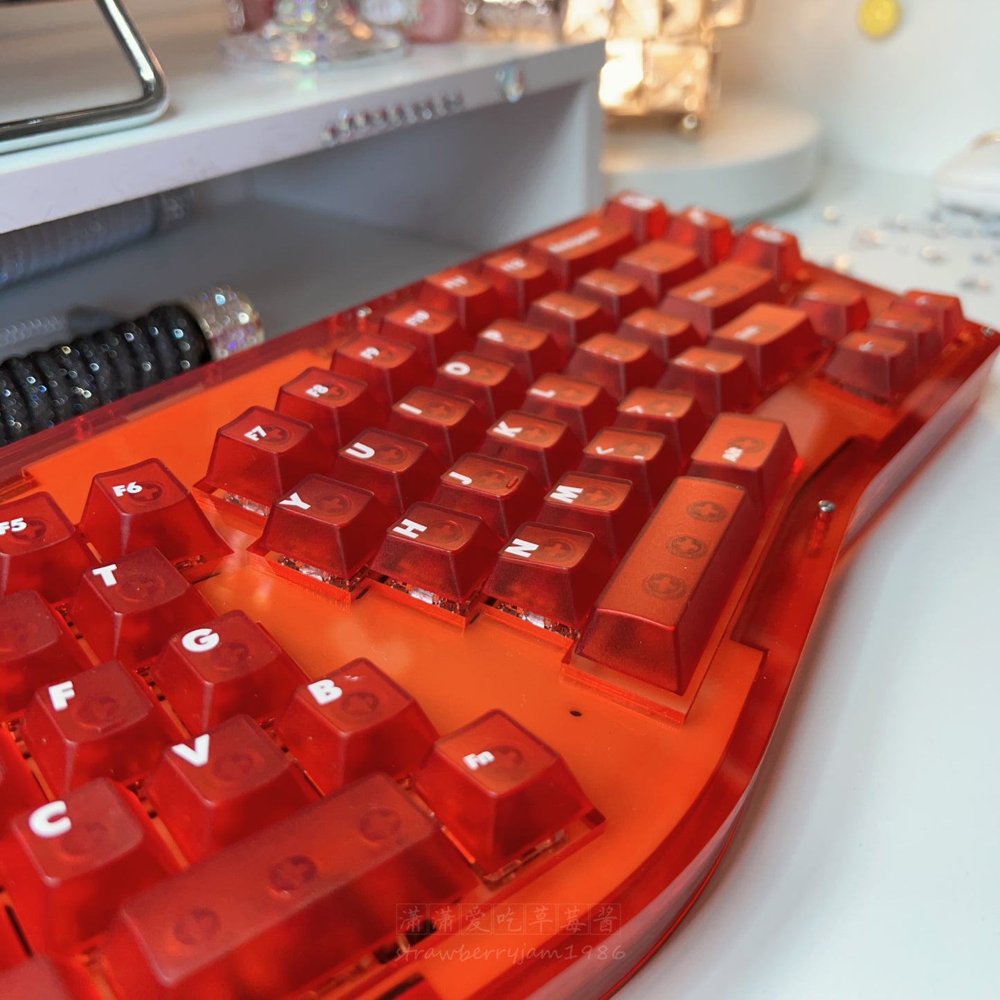 「Fully Assembled」Red Crystal Acrylic Customized Mechanical Ergonomic Keyboard