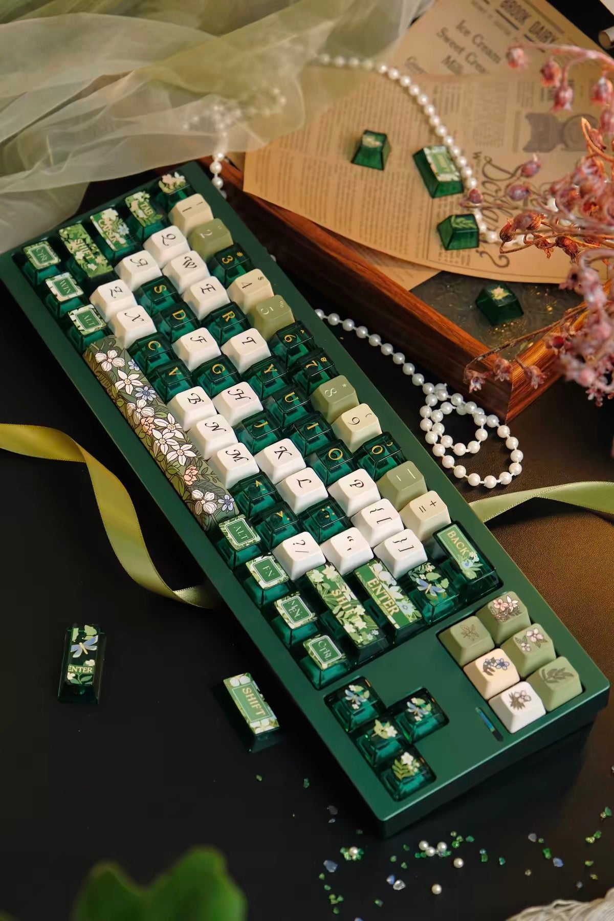 0298 Spring Flower Song | Green Clear PC Keycaps FC Profile – Dreamy Floral Transparent Keycap Set for Mechanical Keyboards