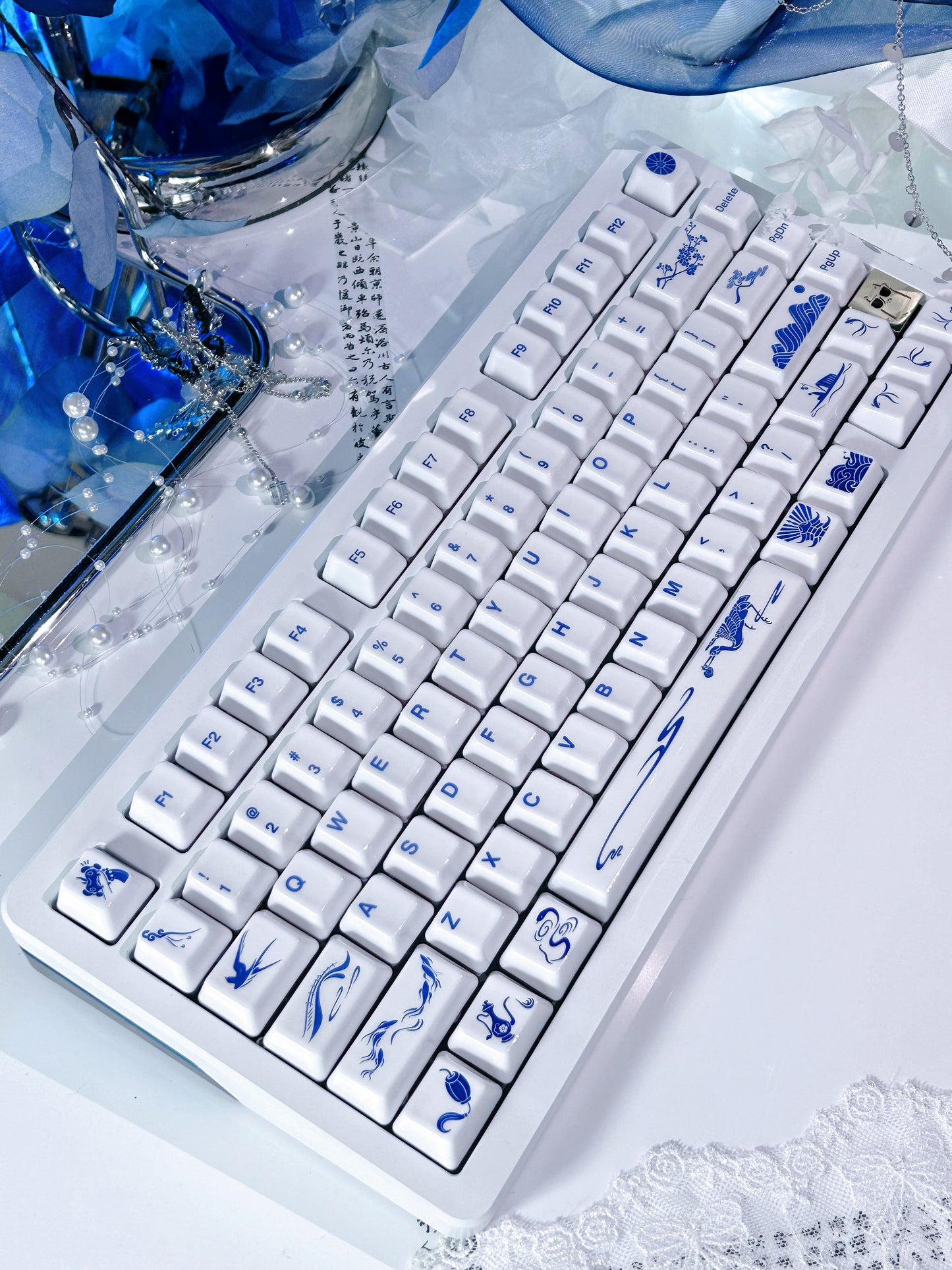 ONLY 1 Instock Prebuilt Aluminum Customized Mechanical Keyboard Buff75 Cold White With Cerakey Year of the snake ceramic Keycaps