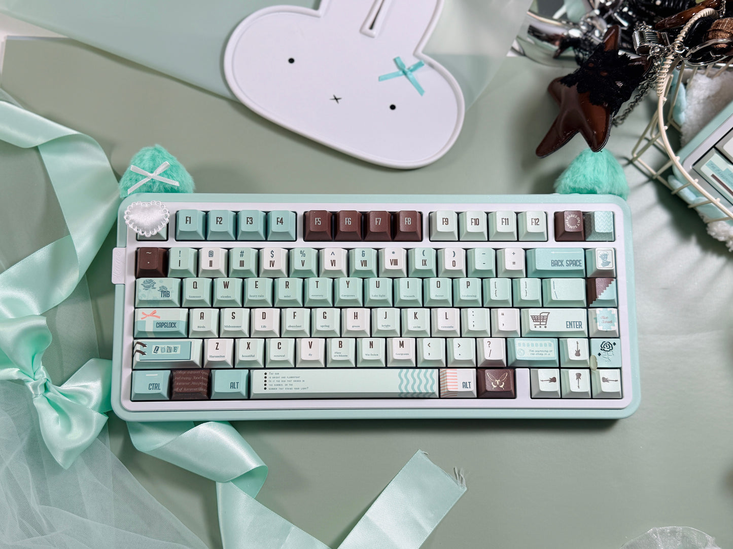 Preorder Prebuilt Aluminum Wireless Custom Mechanical Keyboard Loveletter75 Mint White ➕ Number Pad