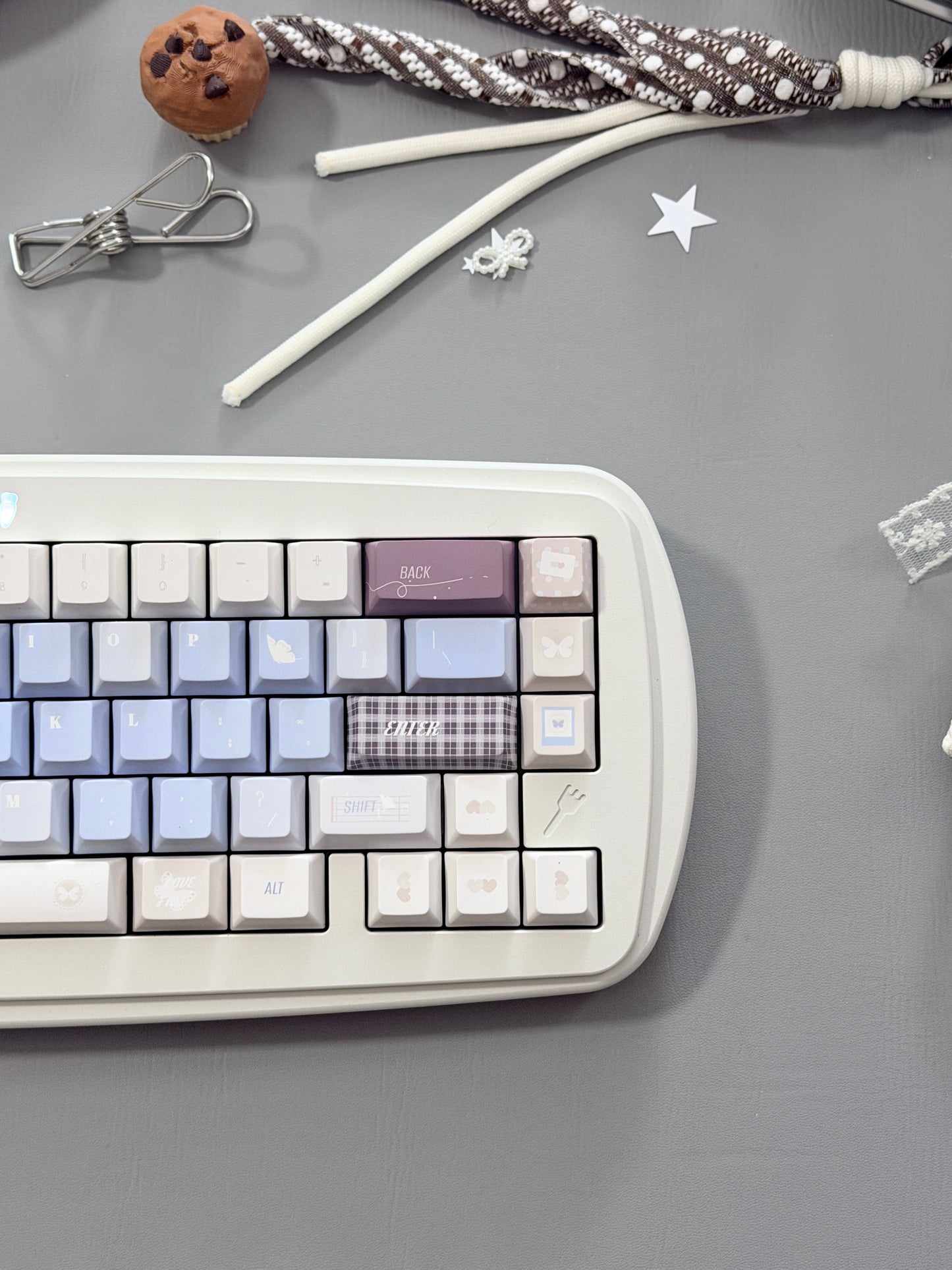 0299 Love Butterfly Cherry Profile Keycap Set | Sea Salt White & Soft Blue Romantic Keycaps