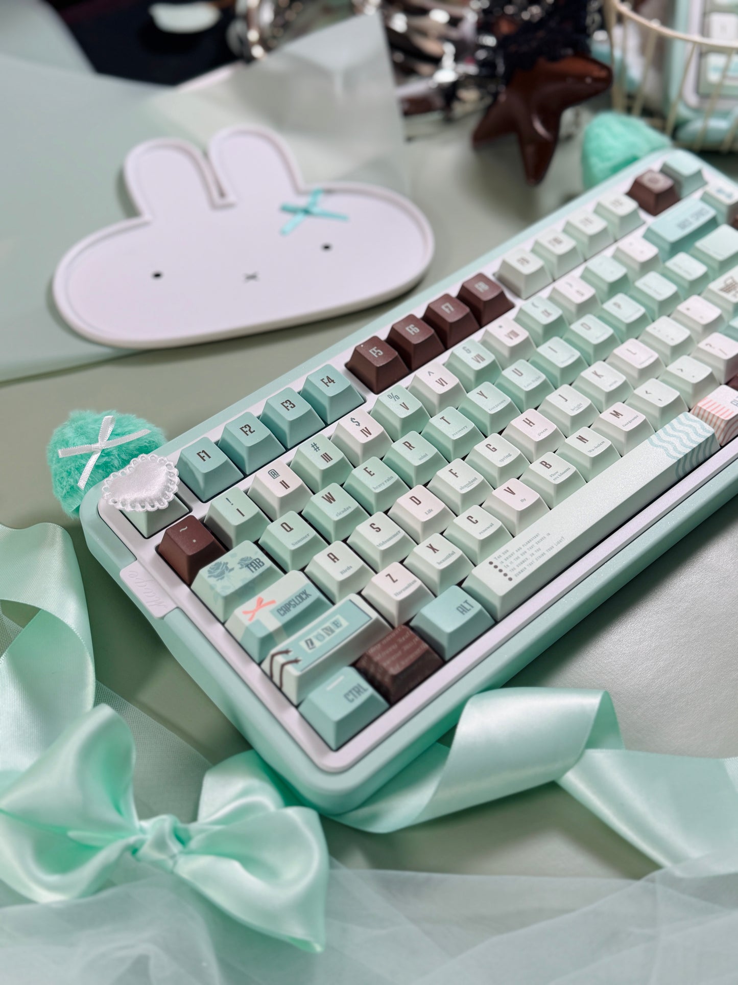 Preorder Prebuilt Aluminum Wireless Custom Mechanical Keyboard Loveletter75 Mint White ➕ Number Pad