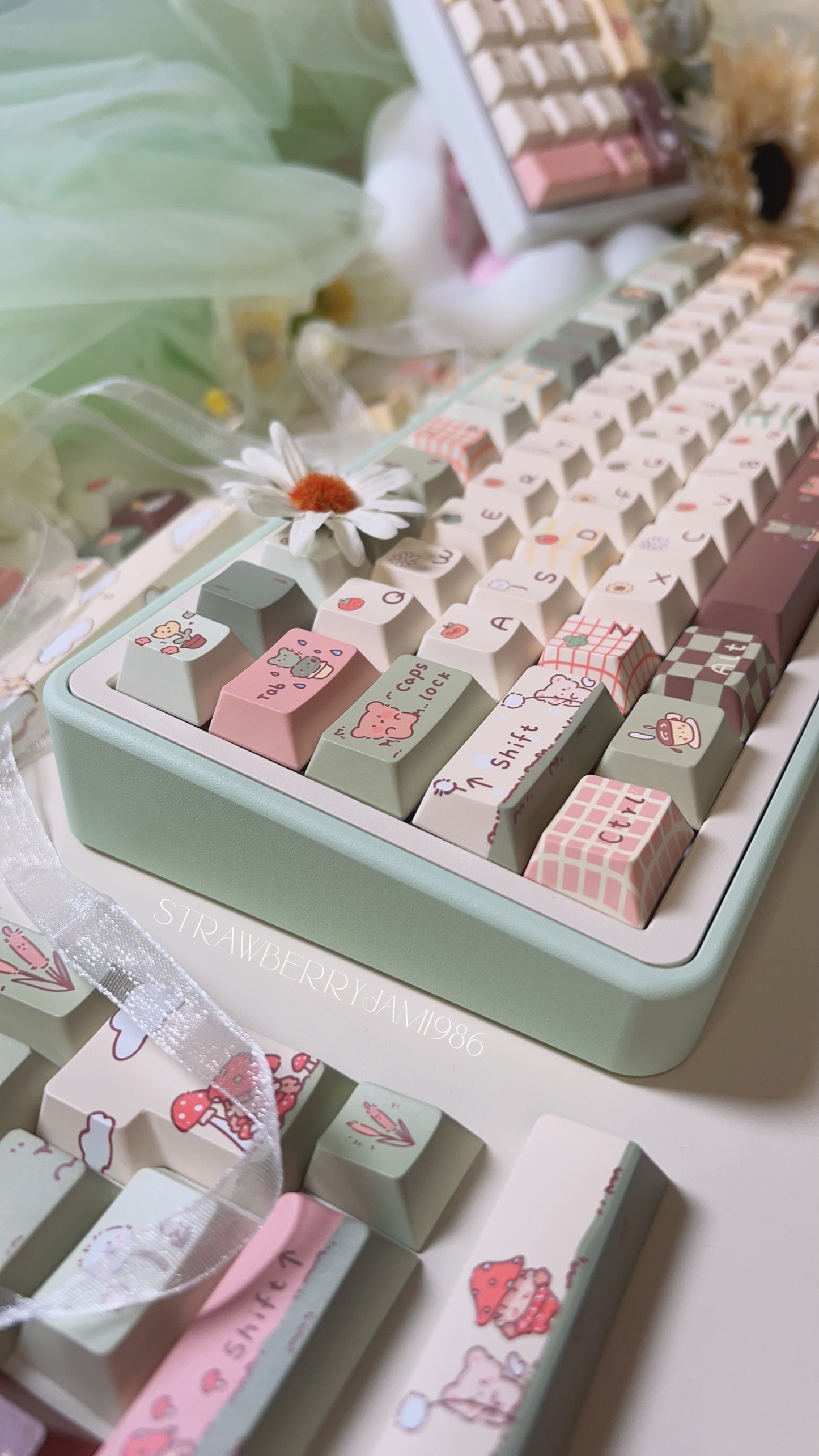 037 Pastel Green Bear Forest Keycap Cherry Profile 150 Keys