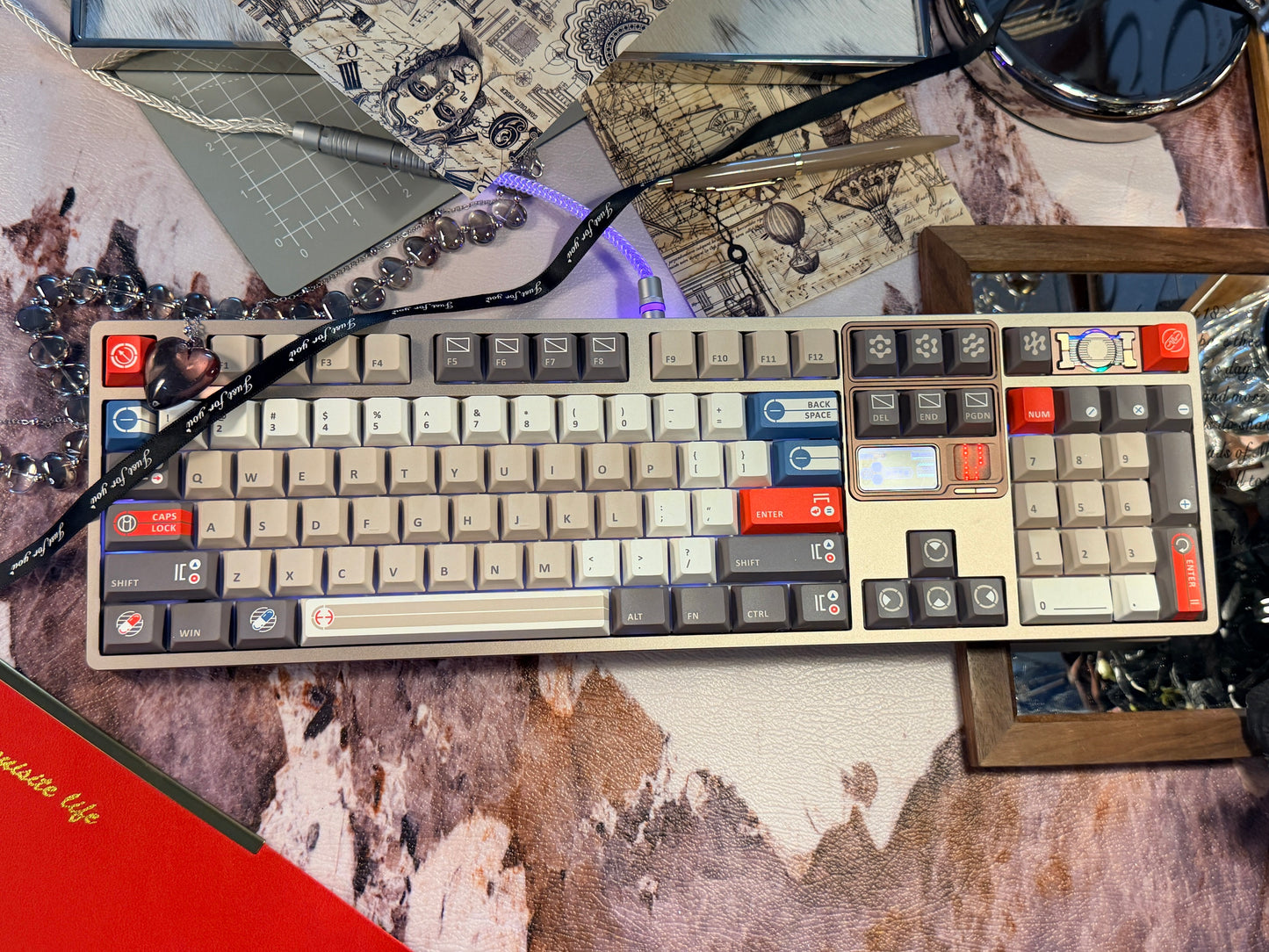 ONLY 1 INSTOCK Prebuilt Aluminum Customized Mechanical Keyboard QK101 Set + KeyTok BCI Keycaps