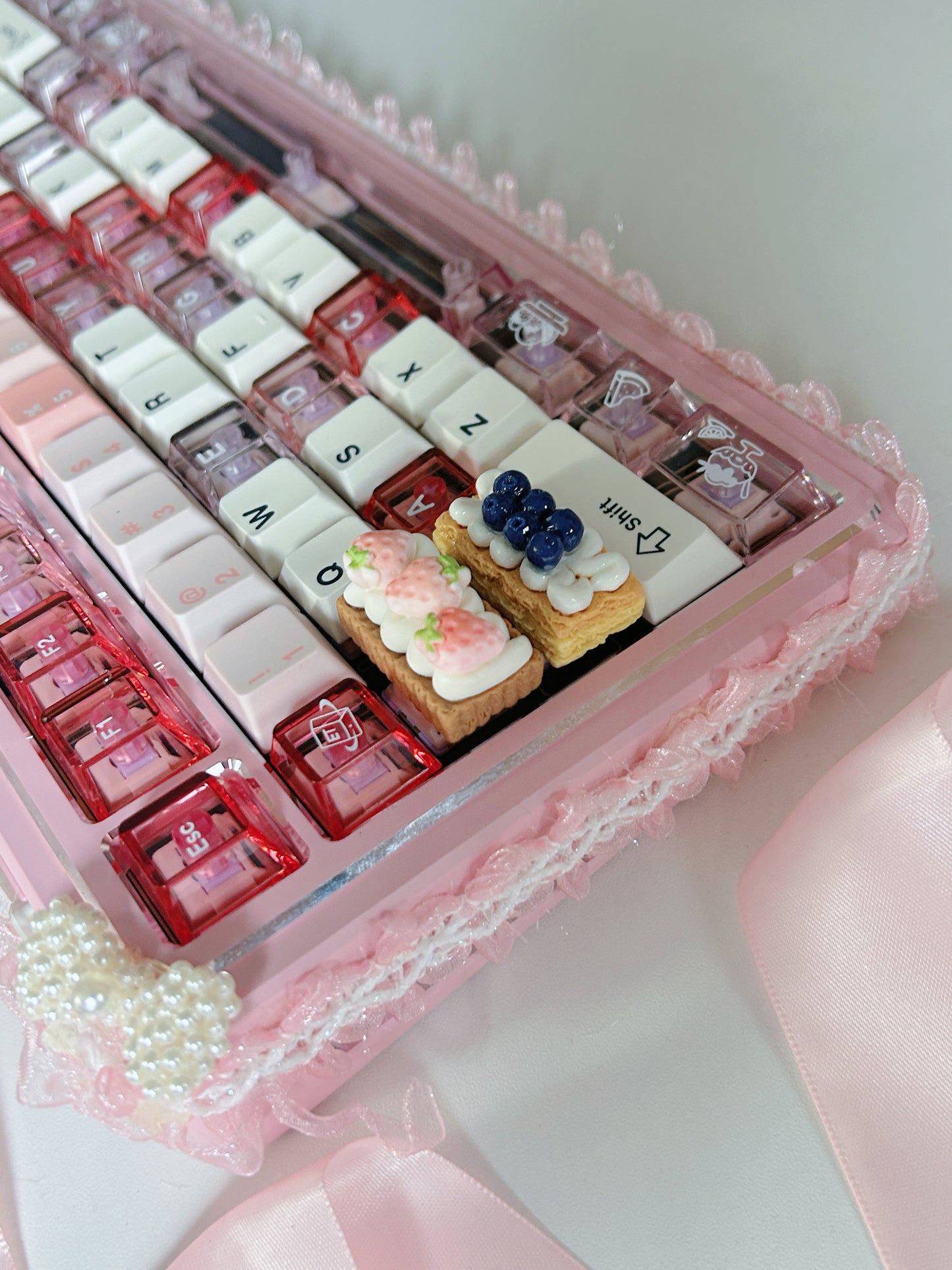 ONLY 1 Instock Prebuilt Aluminum Customized Mechanical Keyboard Polaris80 Pink （notincluding the KiiBOOM number pad/lace strip/artisan keys）
