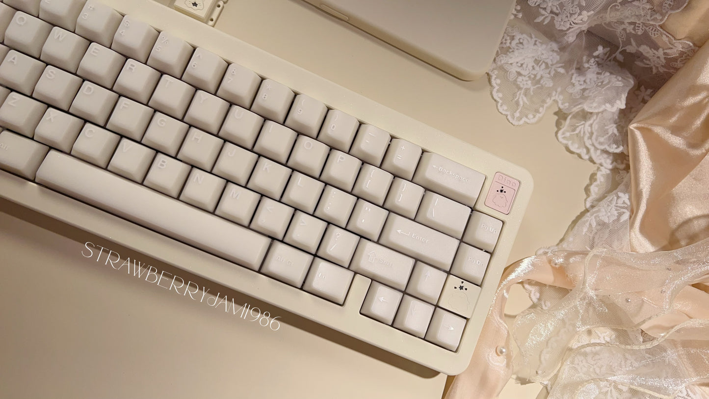 081 Vanilla Frosted Ice Cream Texture Semi-transparent 114-key Milky White Minimalist Keycap