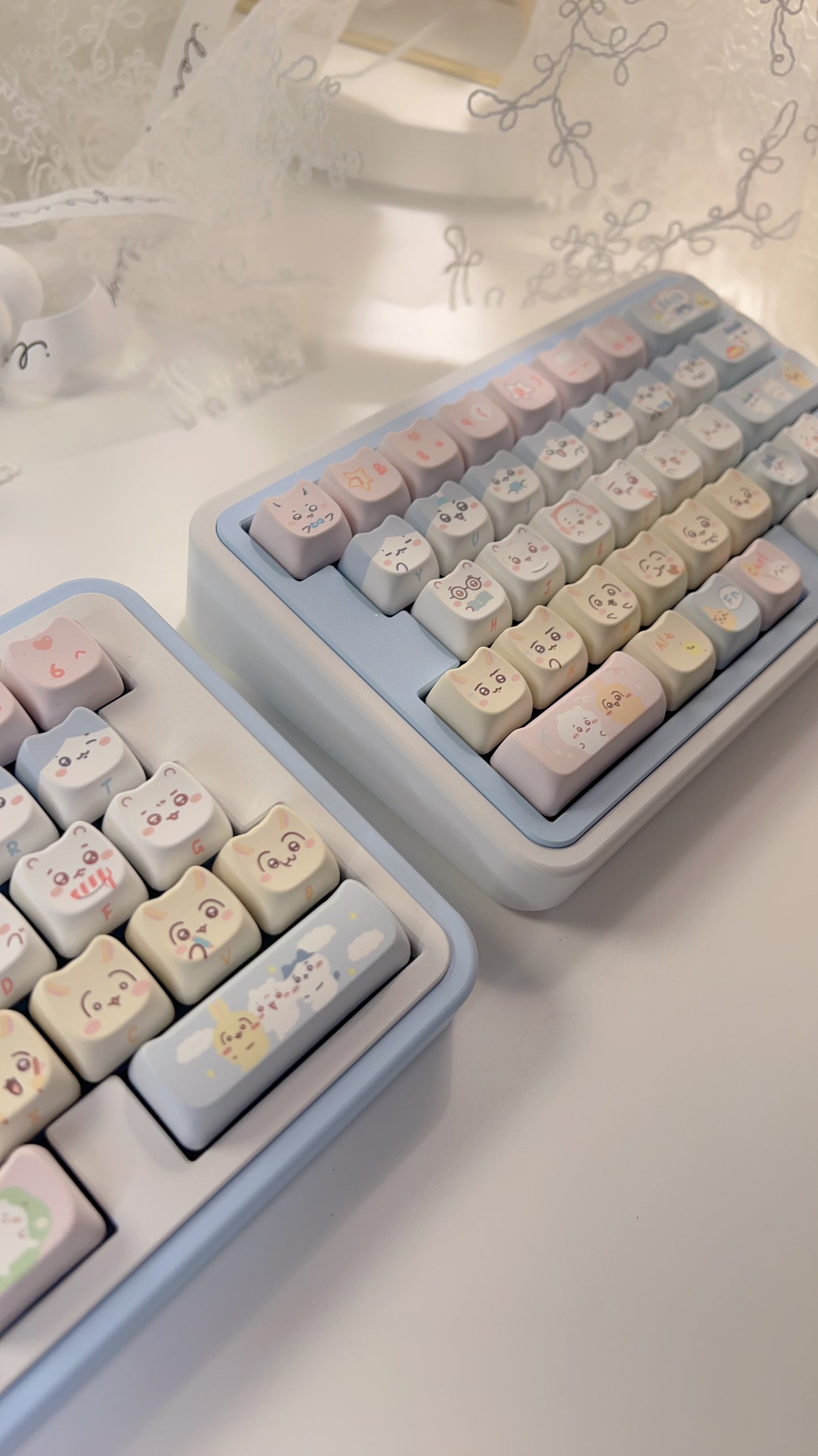 113 Chikawa Pastel Blue Pink Yellow Cute Kitten Head Keycap