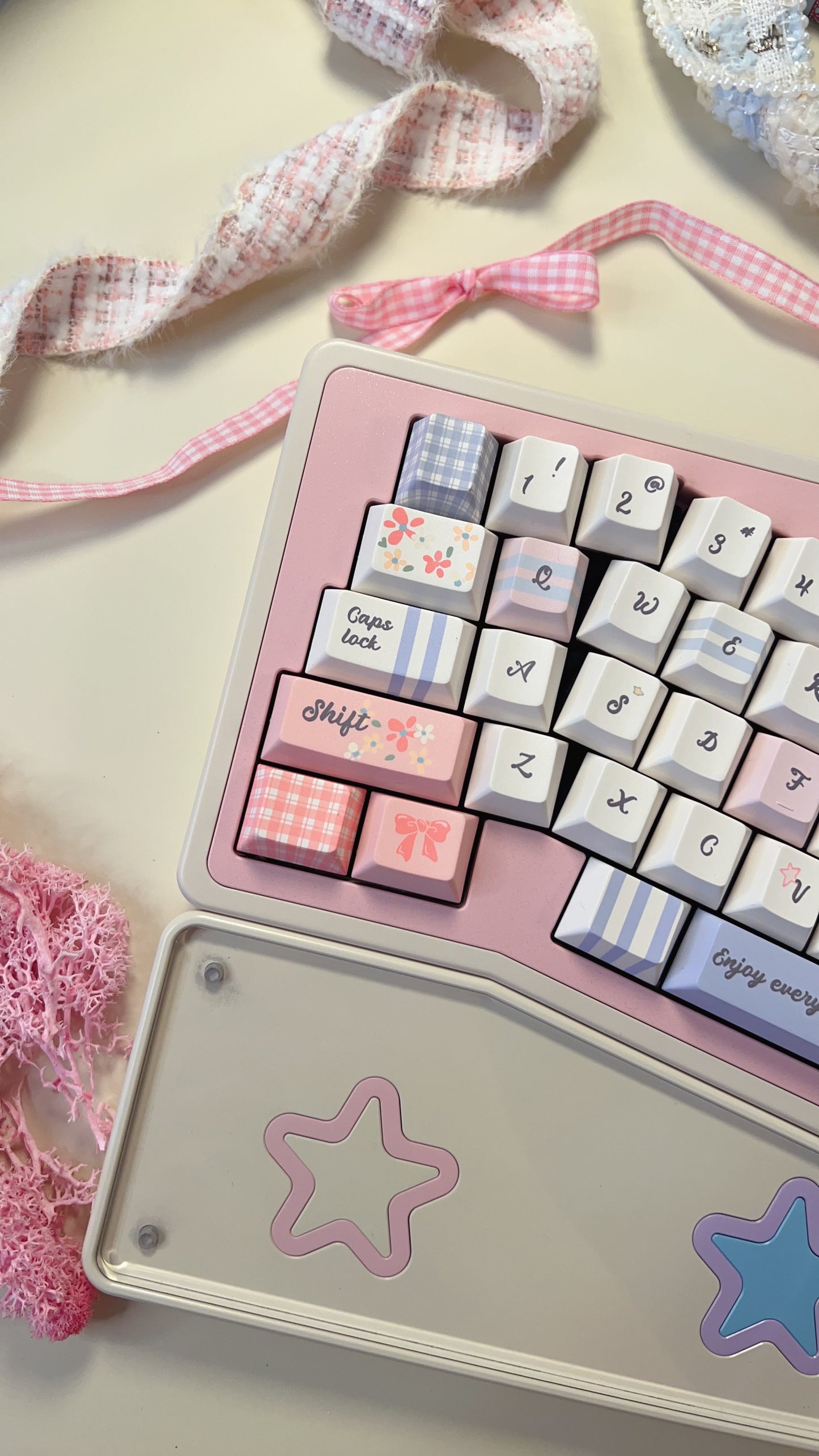 043 Pastel Pink Blue Grids Garden Keycap Cherry/ MOA Profile 152 keys BeeFun design