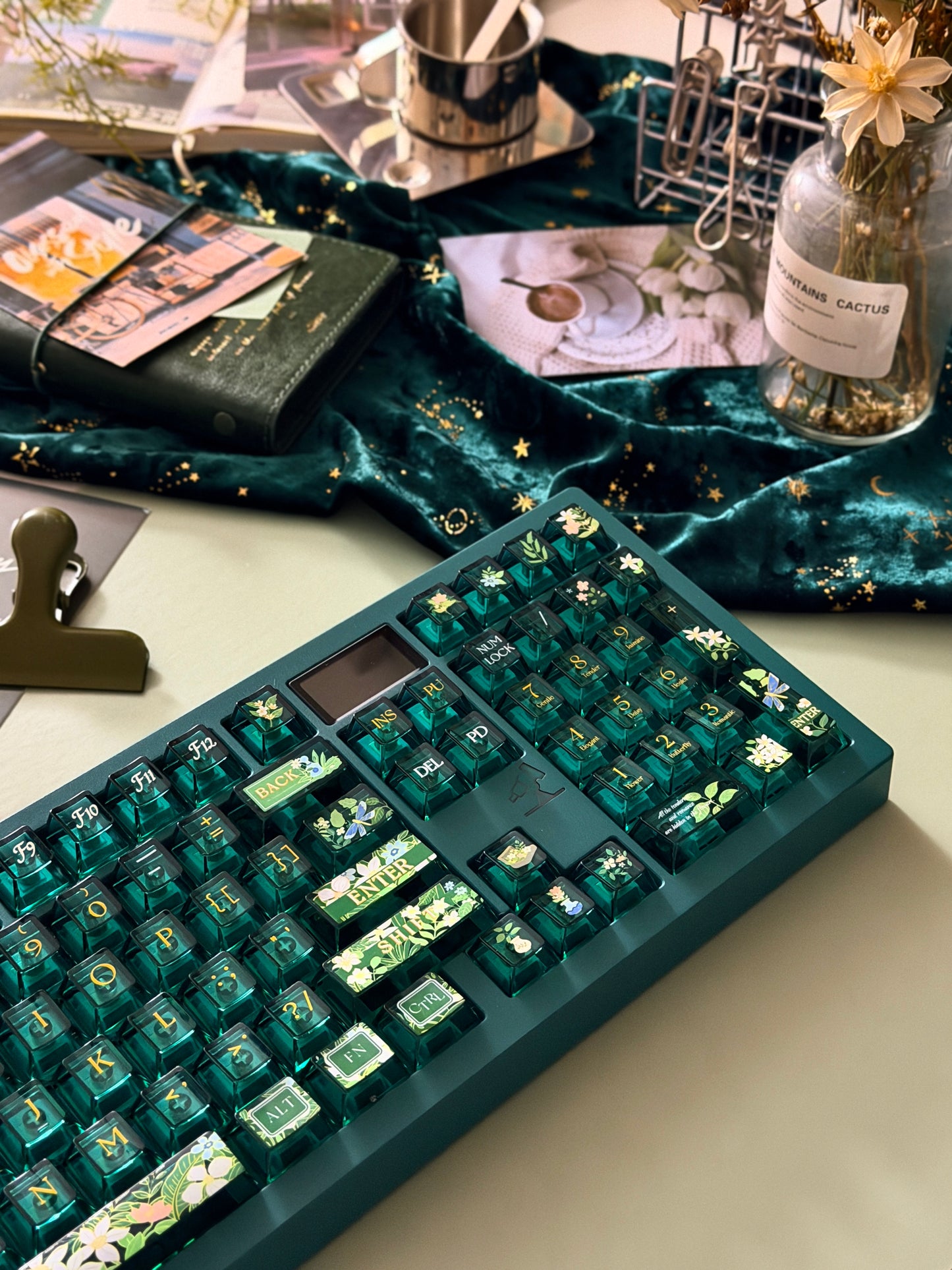 0298 Spring Flower Song | Green Clear PC Keycaps FC Profile – Dreamy Floral Transparent Keycap Set for Mechanical Keyboards