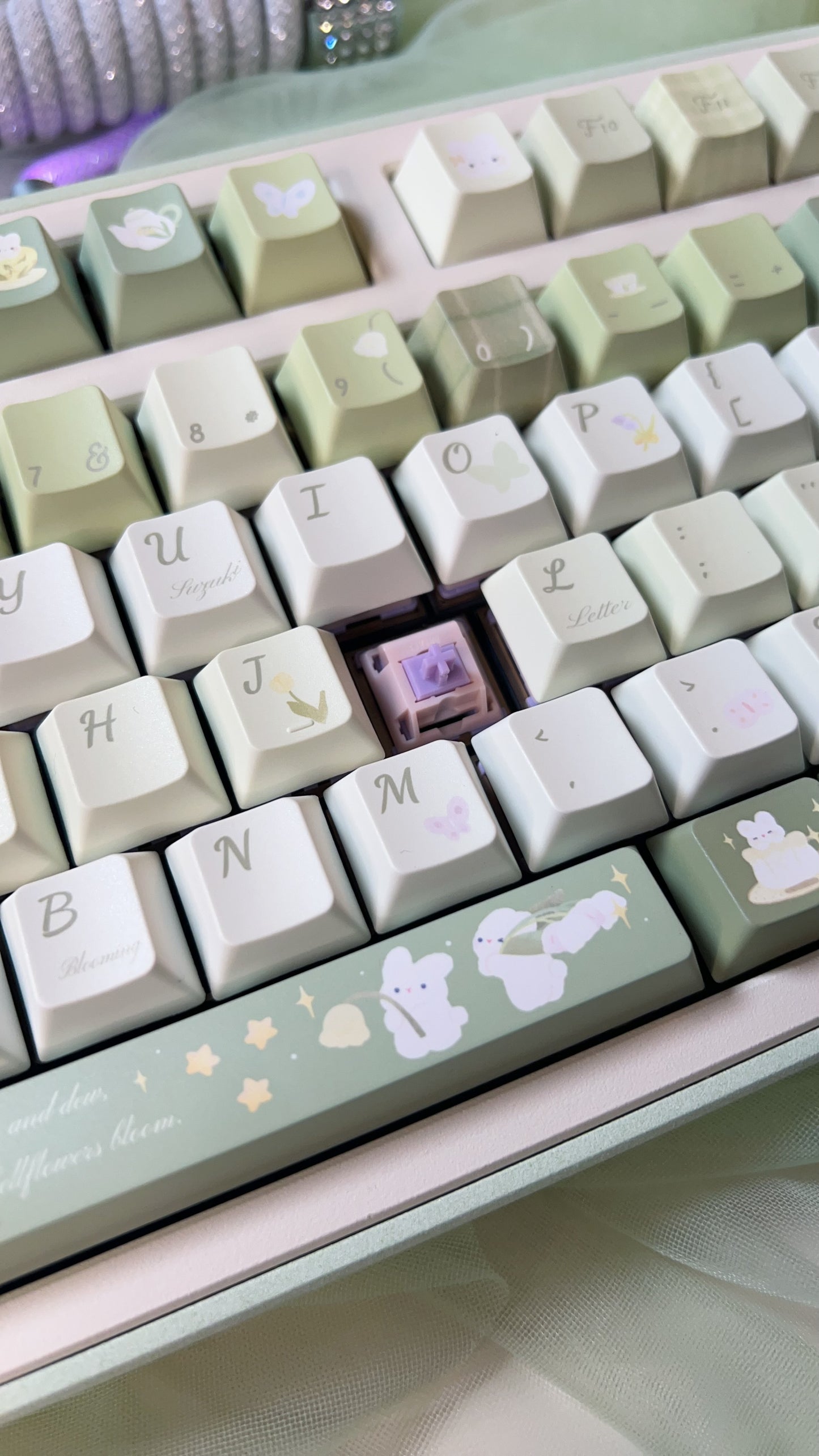 003 Pastel Green Rabbit Lilies of The Valley  Keycap Cherry Profile 138 Keys