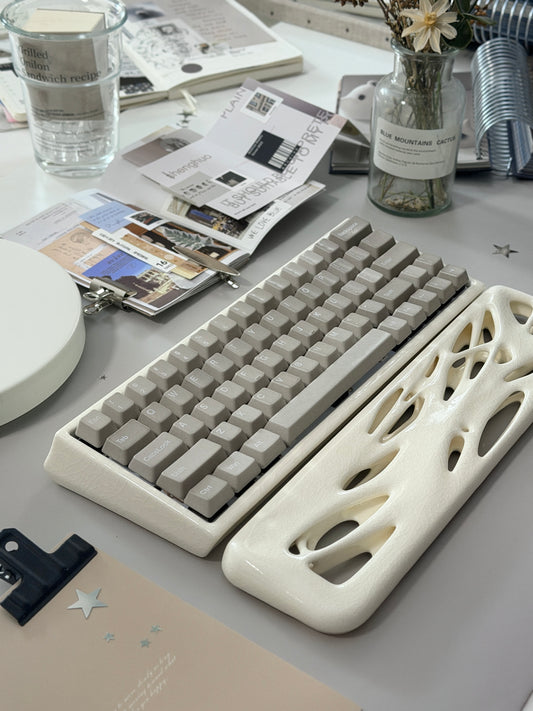 ONLY 1 Instock Full Prebuilt Peak 60 Ceramic Keyboard Case Kit White Crazed➕ Cerakey x Ellipsis Ceramic Wrist Rest ➕ Y3 Switches ➕ A & B SET-ALPHA PLUS-Matte V3 Greige With legends