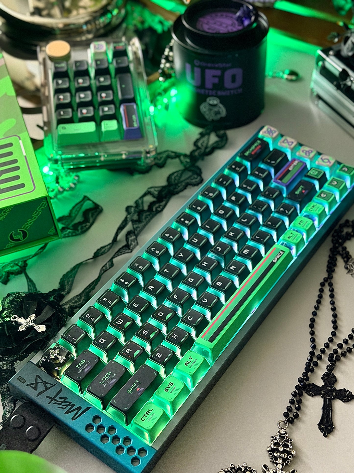 Unboxing For SALEs Meet68 Prebuilt Aurora Green Aluminum Custom Gaming Keyboard + GravaStar UFO Magnetic Switch + Keytok Snake Bell Keycap Set