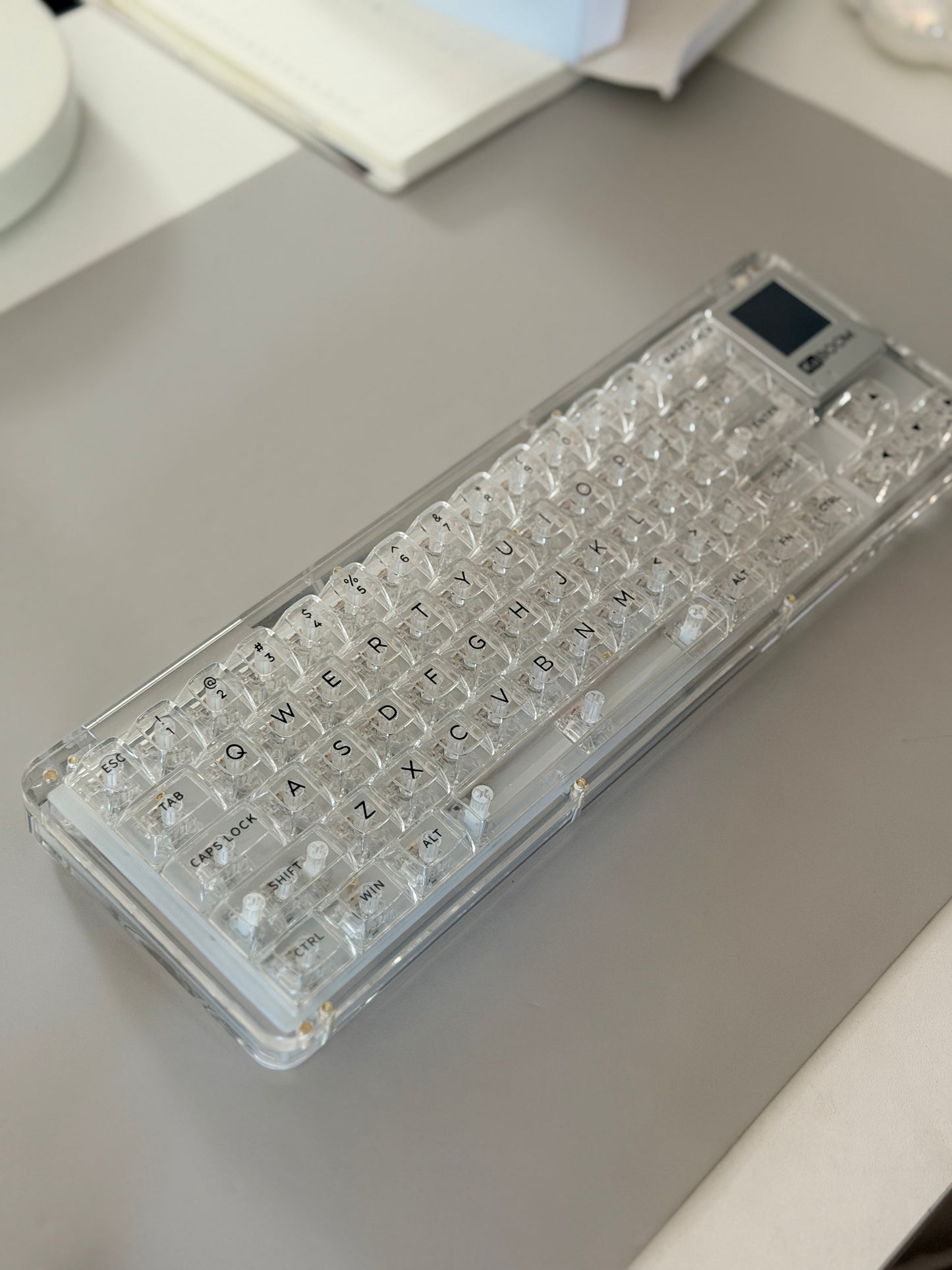 Unboxing Sample For Sale ONLY 1 Instock KiiBOOM Phantom 64 Clear Crystal Acrylic Keyboard + custom Peach Pink Keycaps