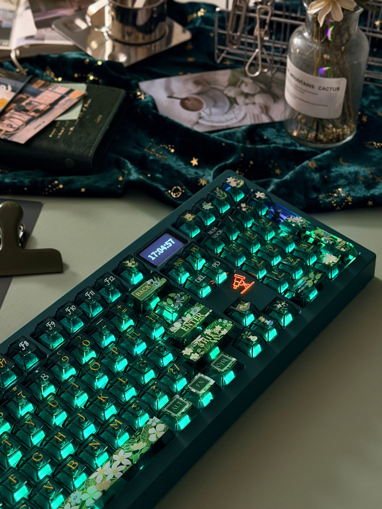 0298 Spring Flower Song | Green Clear PC Keycaps FC Profile – Dreamy Floral Transparent Keycap Set for Mechanical Keyboards