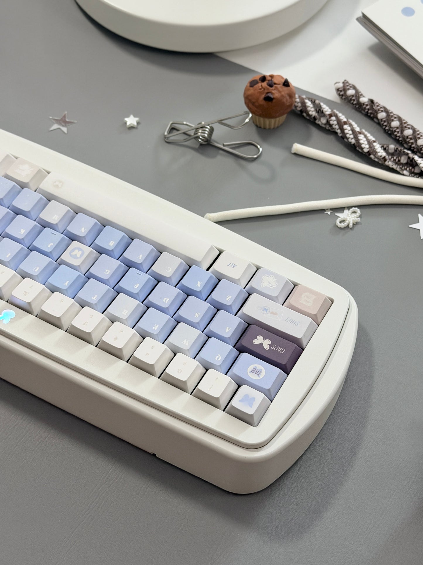 0299 Love Butterfly Cherry Profile Keycap Set | Sea Salt White & Soft Blue Romantic Keycaps