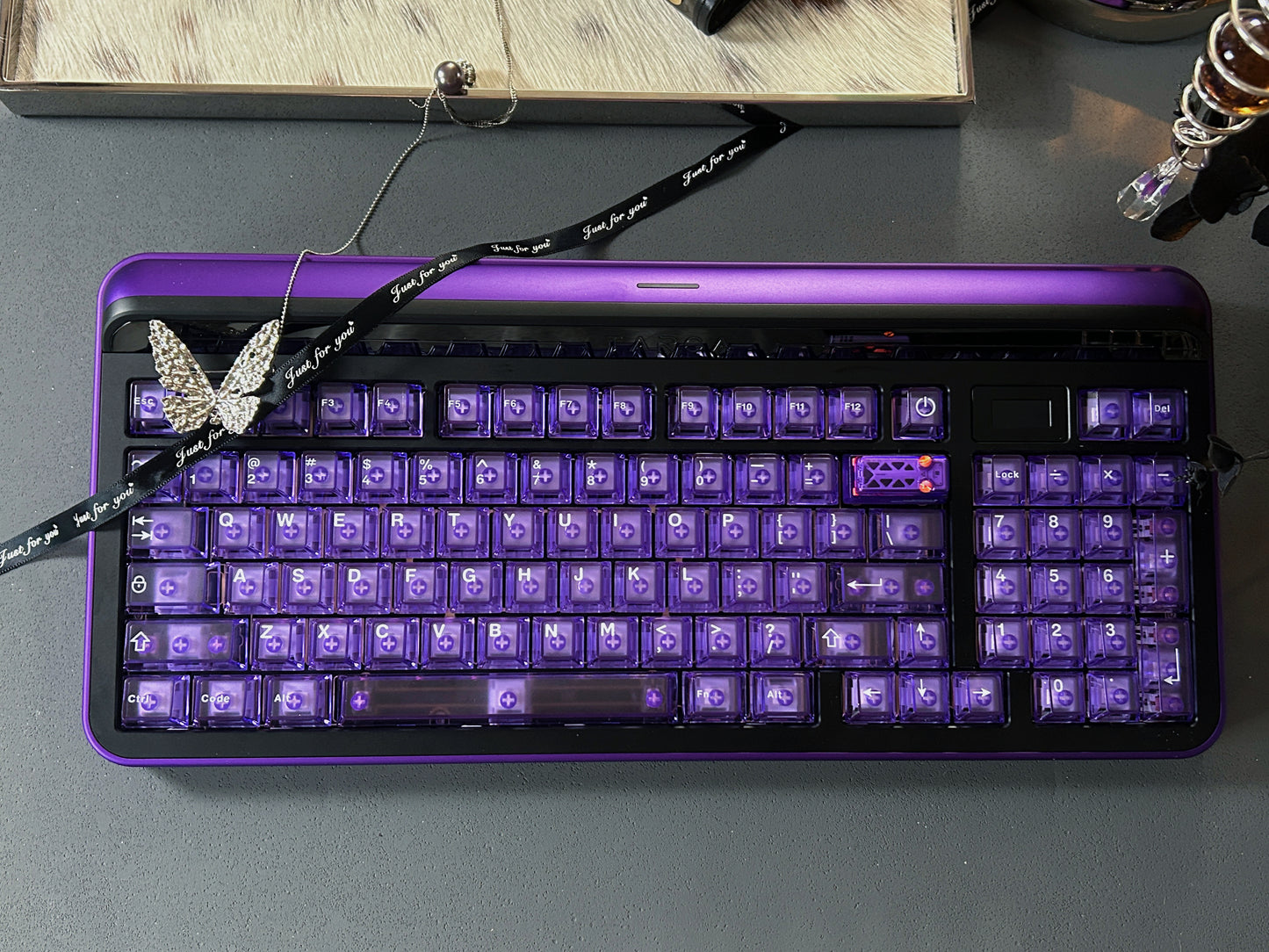 ONLY 1 Instock Prebuilt Aluminum Customized Mechanical Keyboard Targa98 Black Purple Set（not including artisan and shooting decoration）
