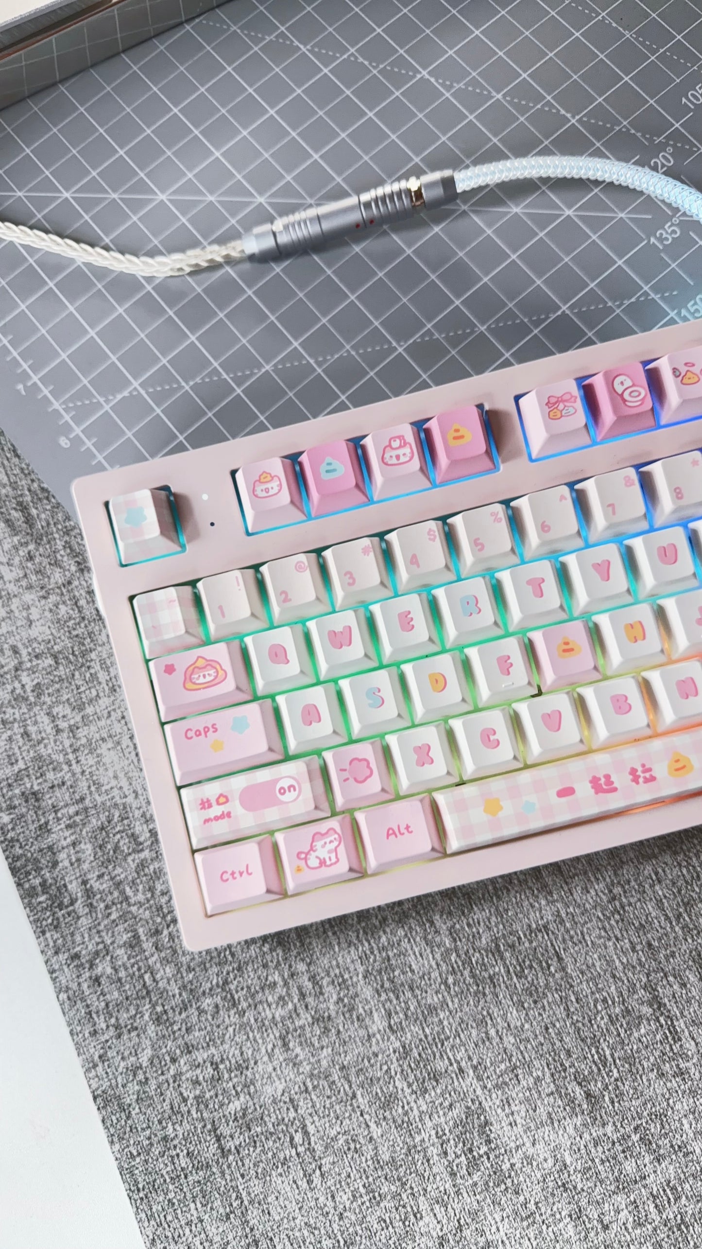 ONLY 1 Instock Prebuilt Aluminum Customized Mechanical Keyboard MK870 Pastle Pink Kitty Cat Set