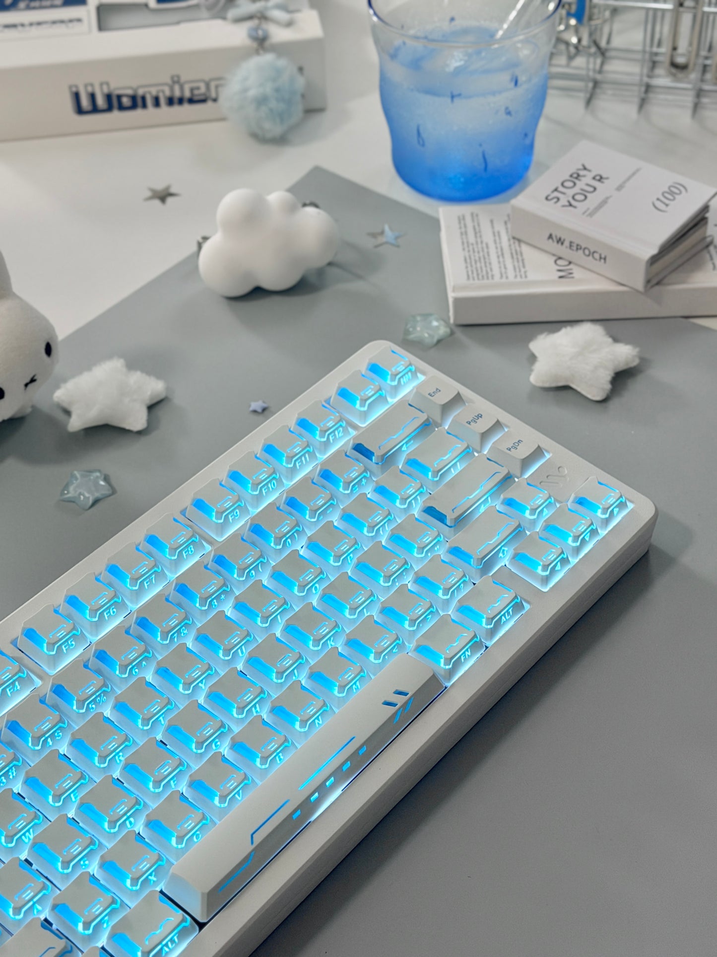 Unboxing ONLY 1 For Clearance WOMIER SK75 TMR White WIRELESS ALUMINUM CUSTOM KEYBOARD & STAR PRISM WHITE-BLUE CHERRY PROFILE SHINE-THROUGH KEYCAP SET