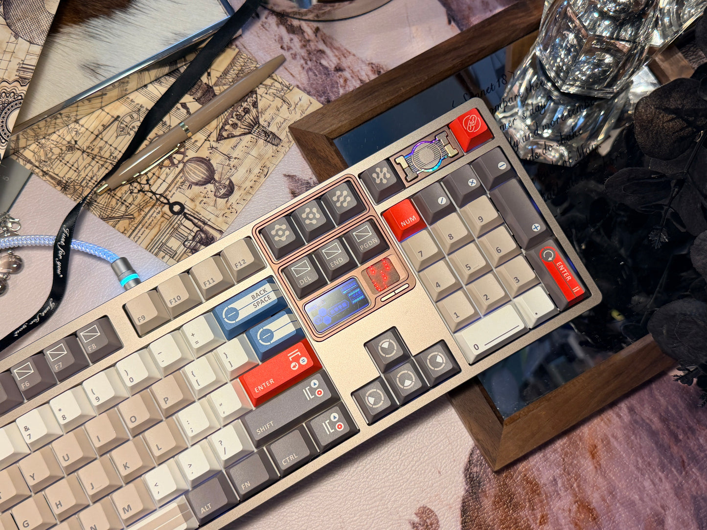 ONLY 1 INSTOCK Prebuilt Aluminum Customized Mechanical Keyboard QK101 Set + KeyTok BCI Keycaps