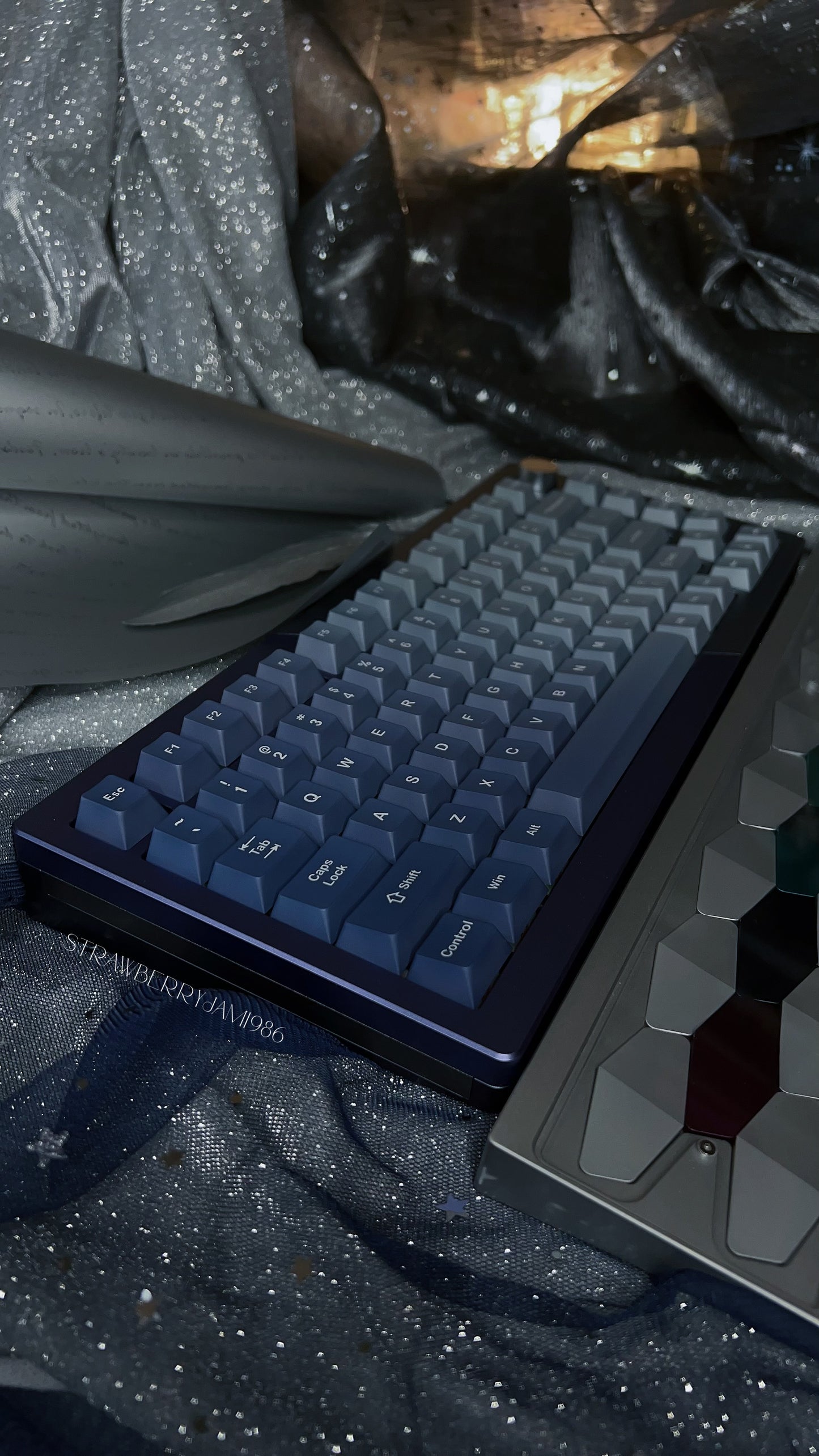 Unboxing For SALEs KiiBOOM LOOP75
Hotswappable Aluminum Gasket Mechanical Keyboard Silver Blue（not including the Wristrest）