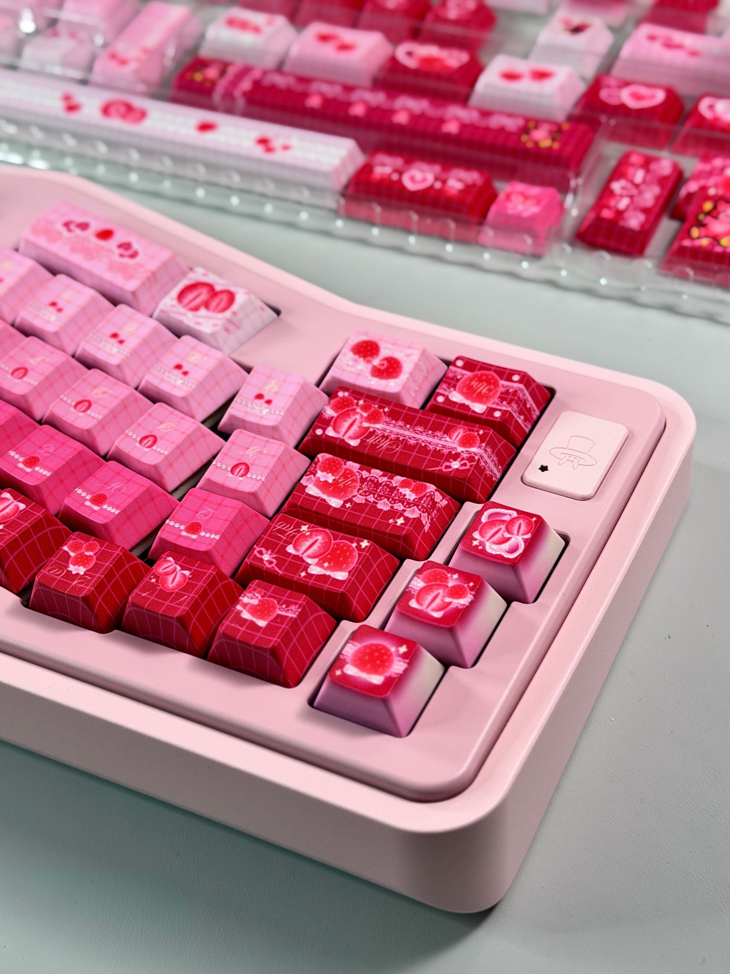 #0270 [Limited Edition] Cute Pink Strawberry Bear Keycap Cherry Profile （Not including keyboard）