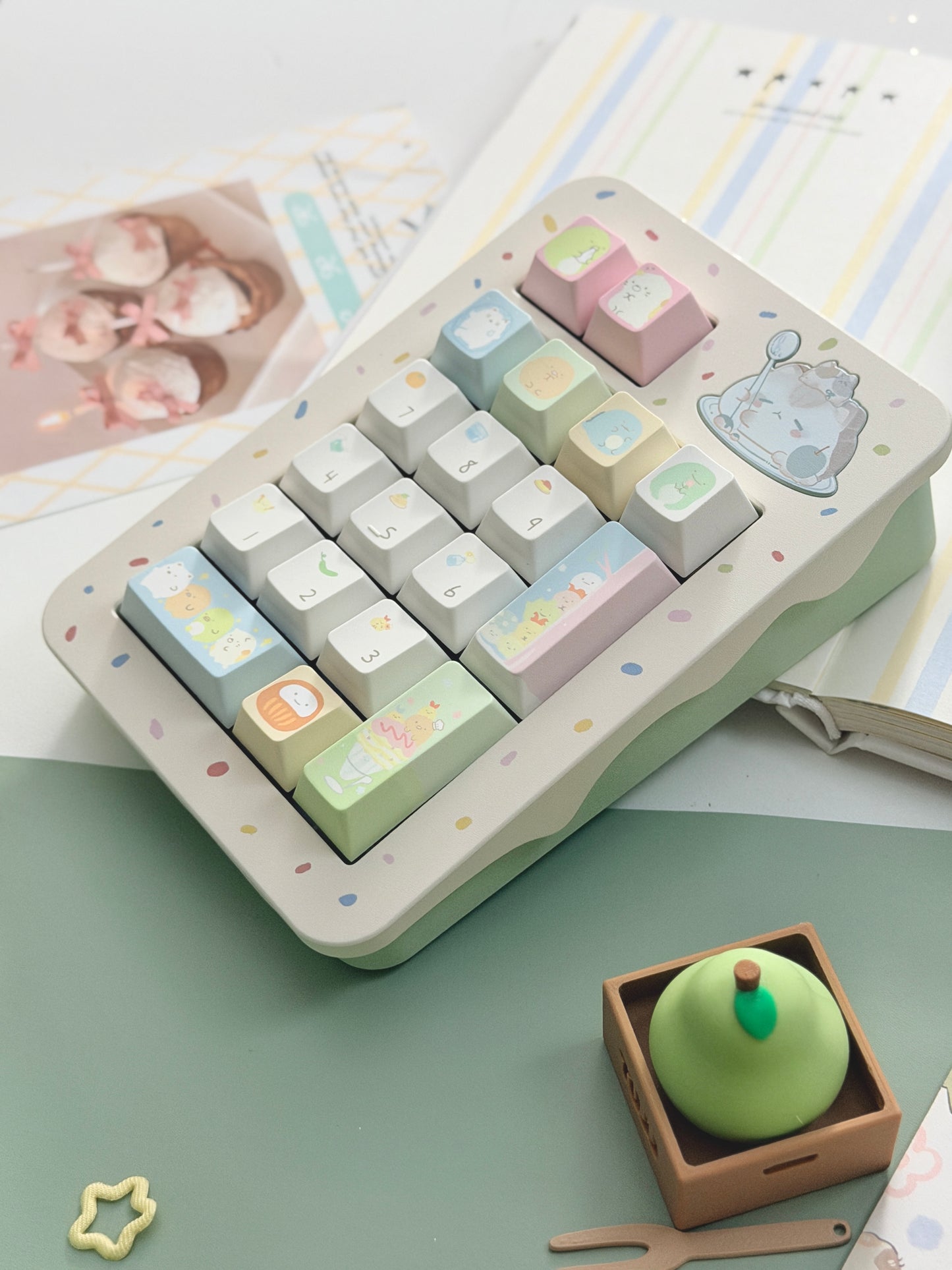 #0281 Sumikko Gurashi Cute Little Creature Pale Yellow-green Keycap Cherry Profile