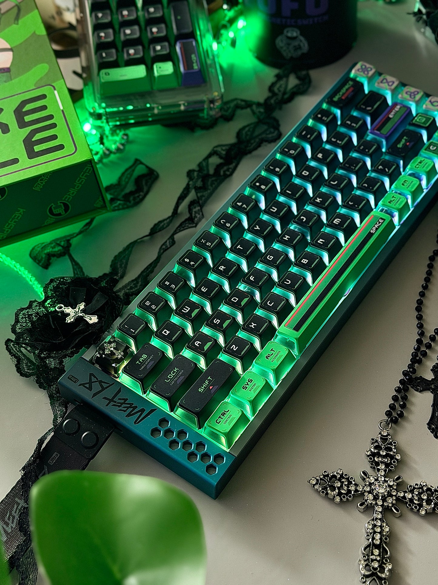 Unboxing For SALEs Meet68 Prebuilt Aurora Green Aluminum Custom Gaming Keyboard + GravaStar UFO Magnetic Switch + Keytok Snake Bell Keycap Set