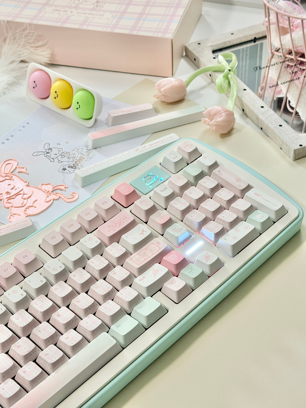 #0314 Bunny Berry Roll Pastel Strawberry Milk & Mint Green Keycap Set – Kawaii Pink Cream Cute Cartoon Mechanical Keyboard Keycaps