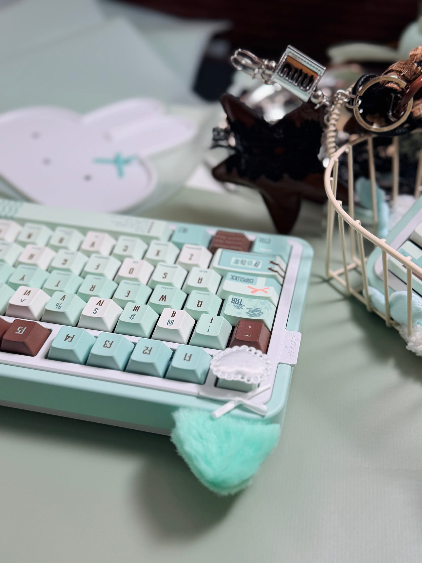 Preorder Prebuilt Aluminum Wireless Custom Mechanical Keyboard Loveletter75 Mint White ➕ Number Pad