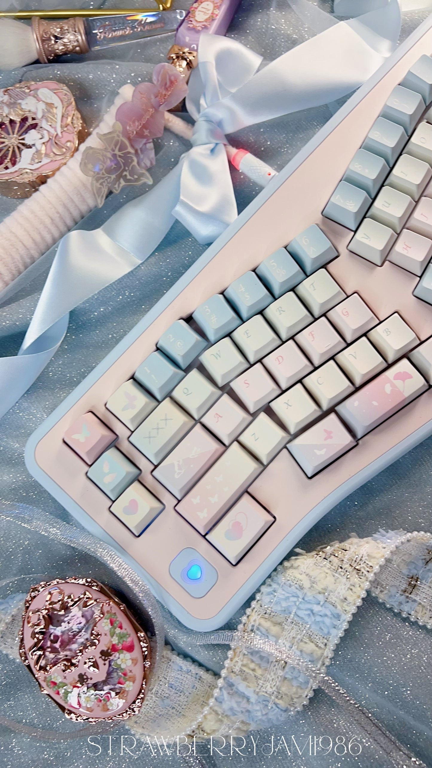 109 Cocoon and Butterfly Pastel Pink and Blue Keycap Cherry Profile