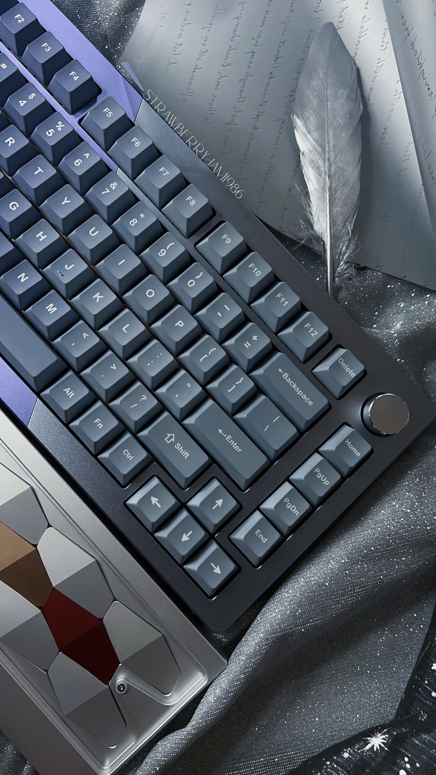 Unboxing For SALEs KiiBOOM LOOP75
Hotswappable Aluminum Gasket Mechanical Keyboard Silver Blue（not including the Wristrest）