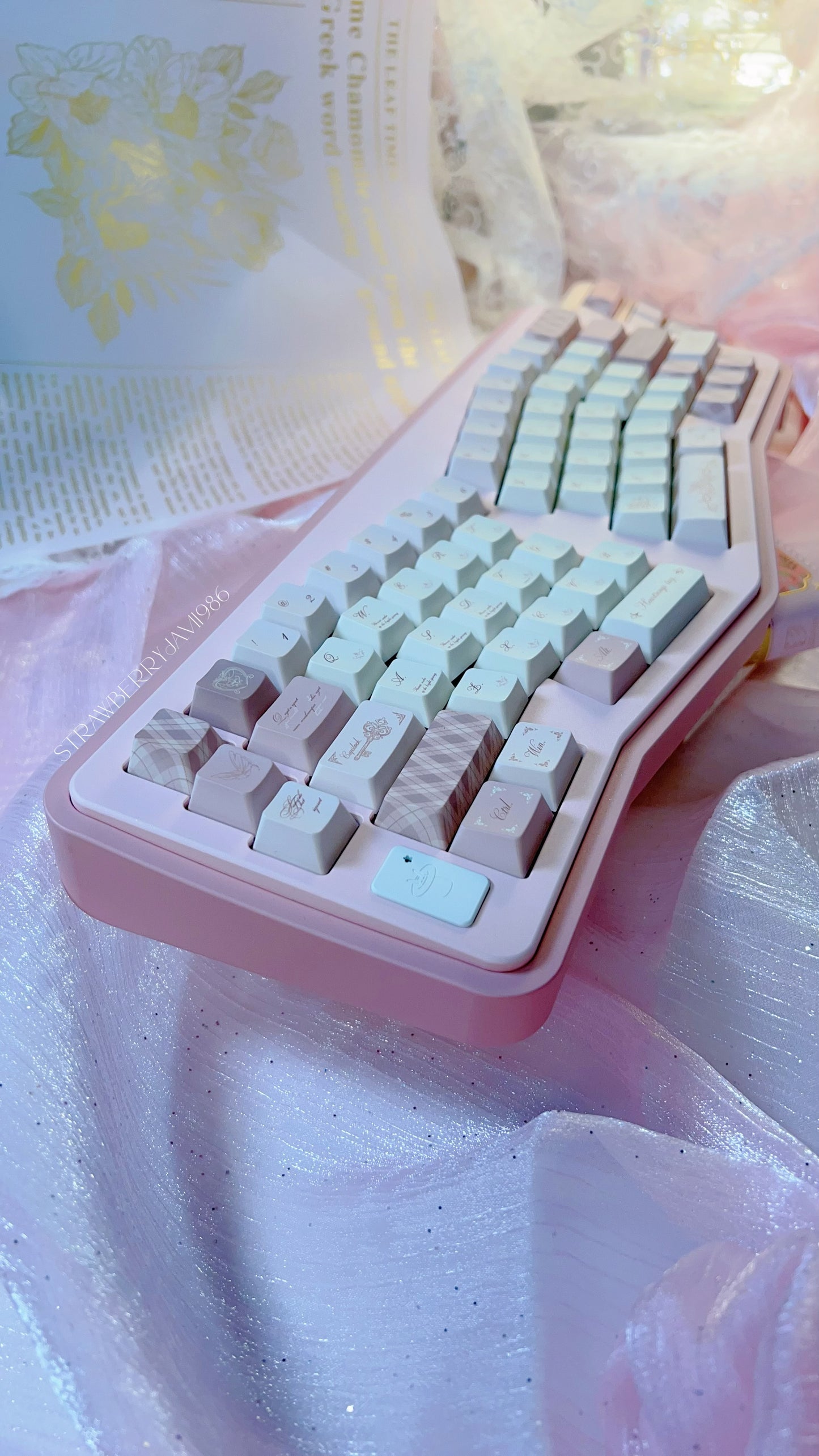 Prebuilt Vlice Pink Aluminum Customized Mechanical Keyboard