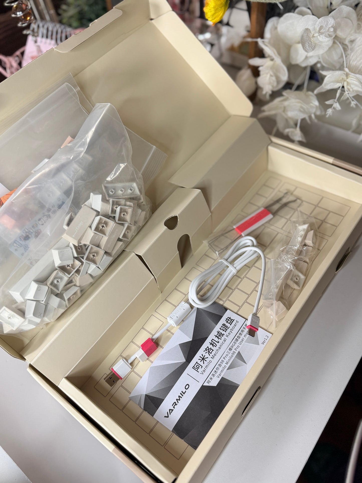 Unboxing For Sales Varmilo Minilo98 Pro Hot-swappable mechanical keyboard Mucha Keycaps