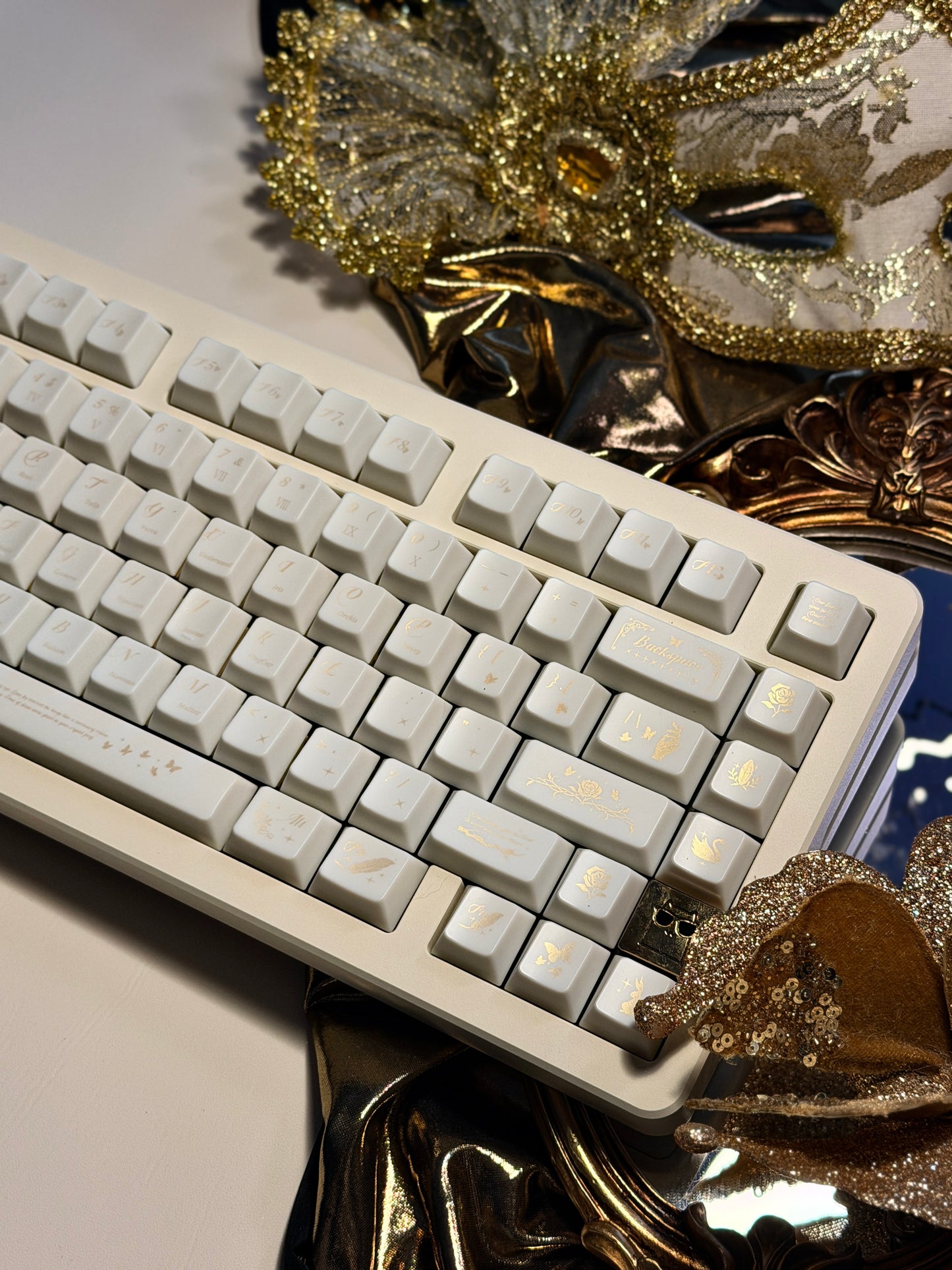 ONLY 1 instock Prebuilt Cream Buff75R2 Aluminum Customized Mechanical Keyboard